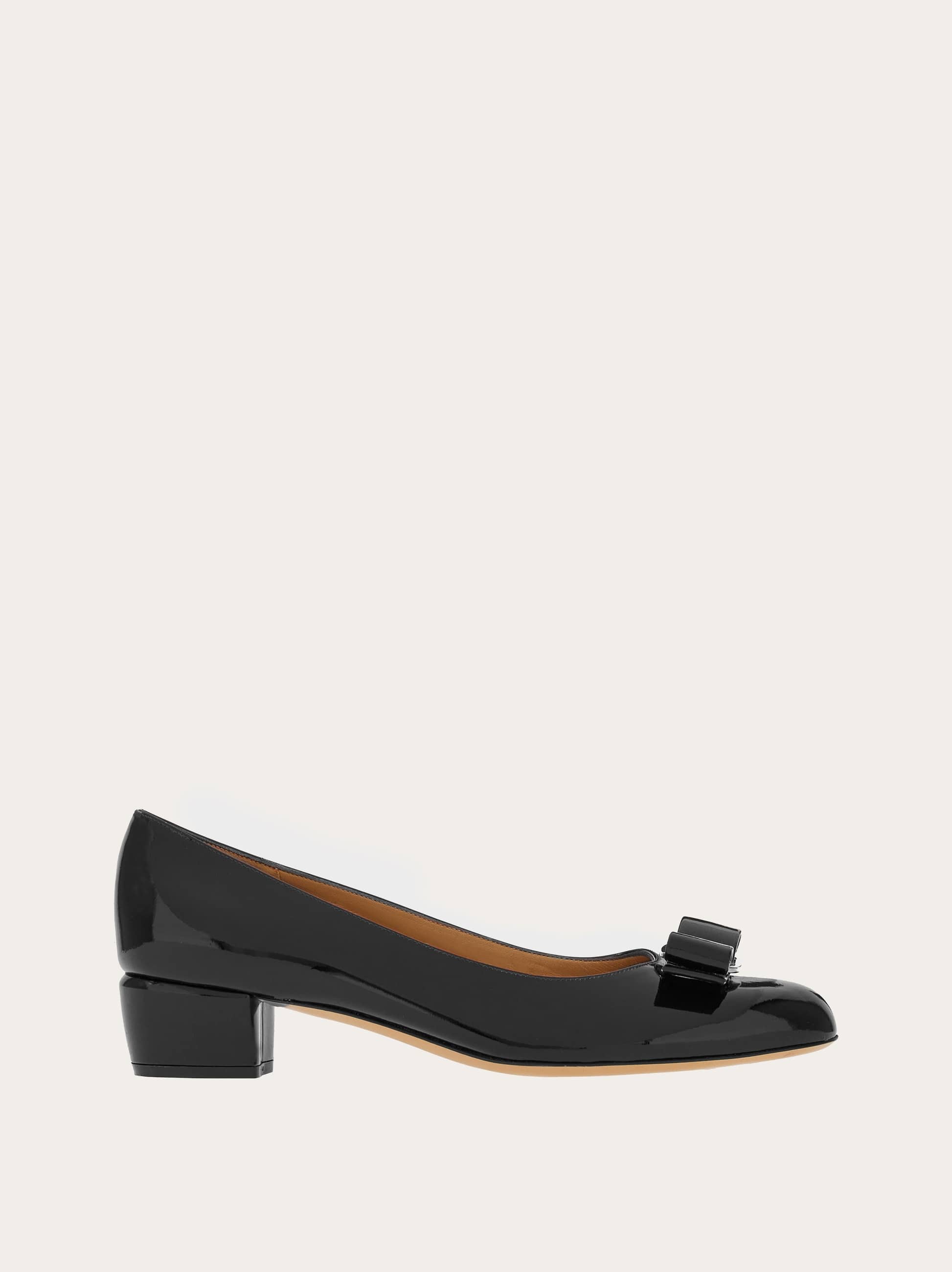 Salvatore Ferragamo Donna DÃ©colletÃ© fiocco Vara Nero Taglia 40.5