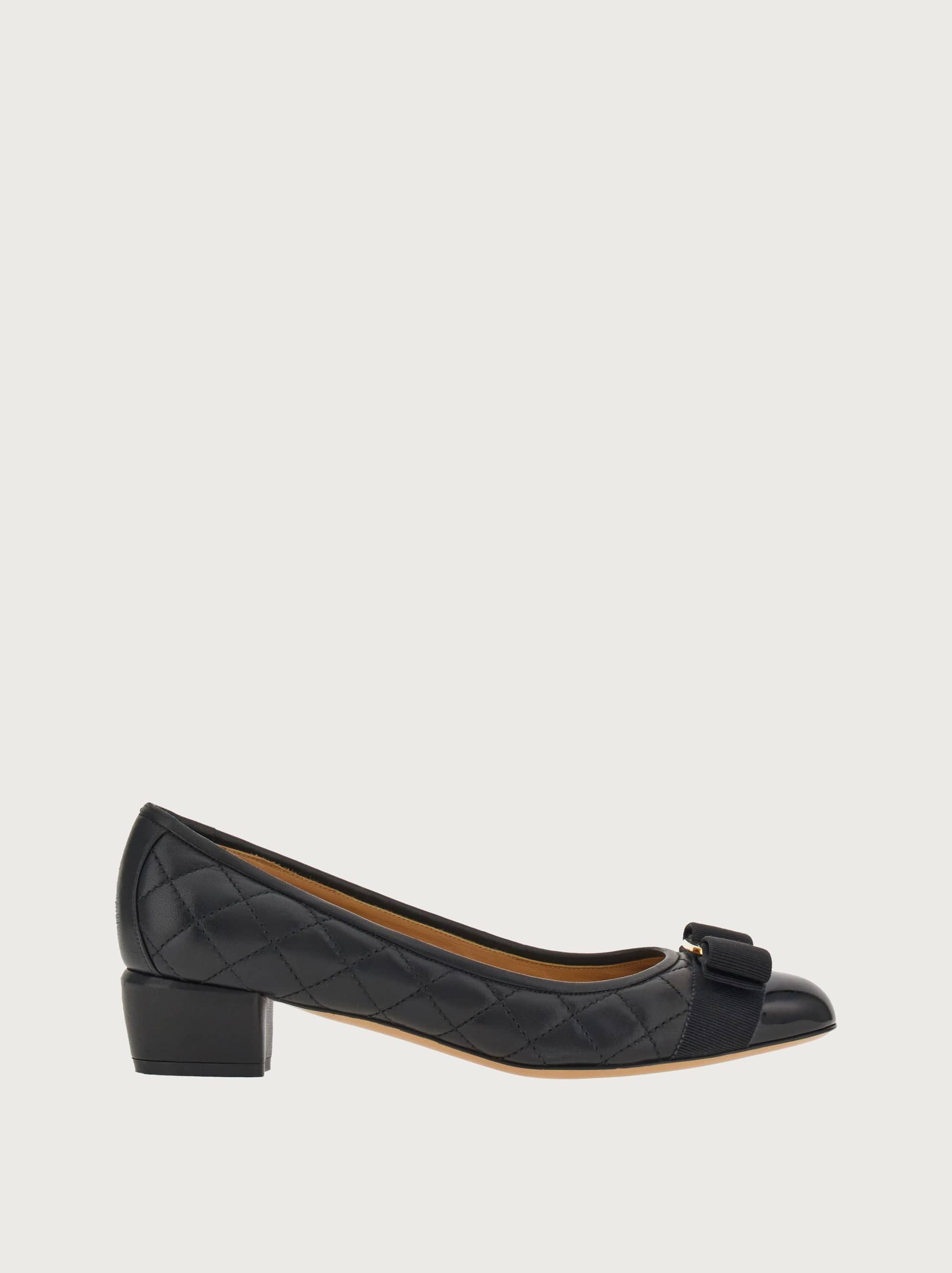 Salvatore Ferragamo Donna DÃ©colletÃ© fiocco Vara Nero Taglia 35.5