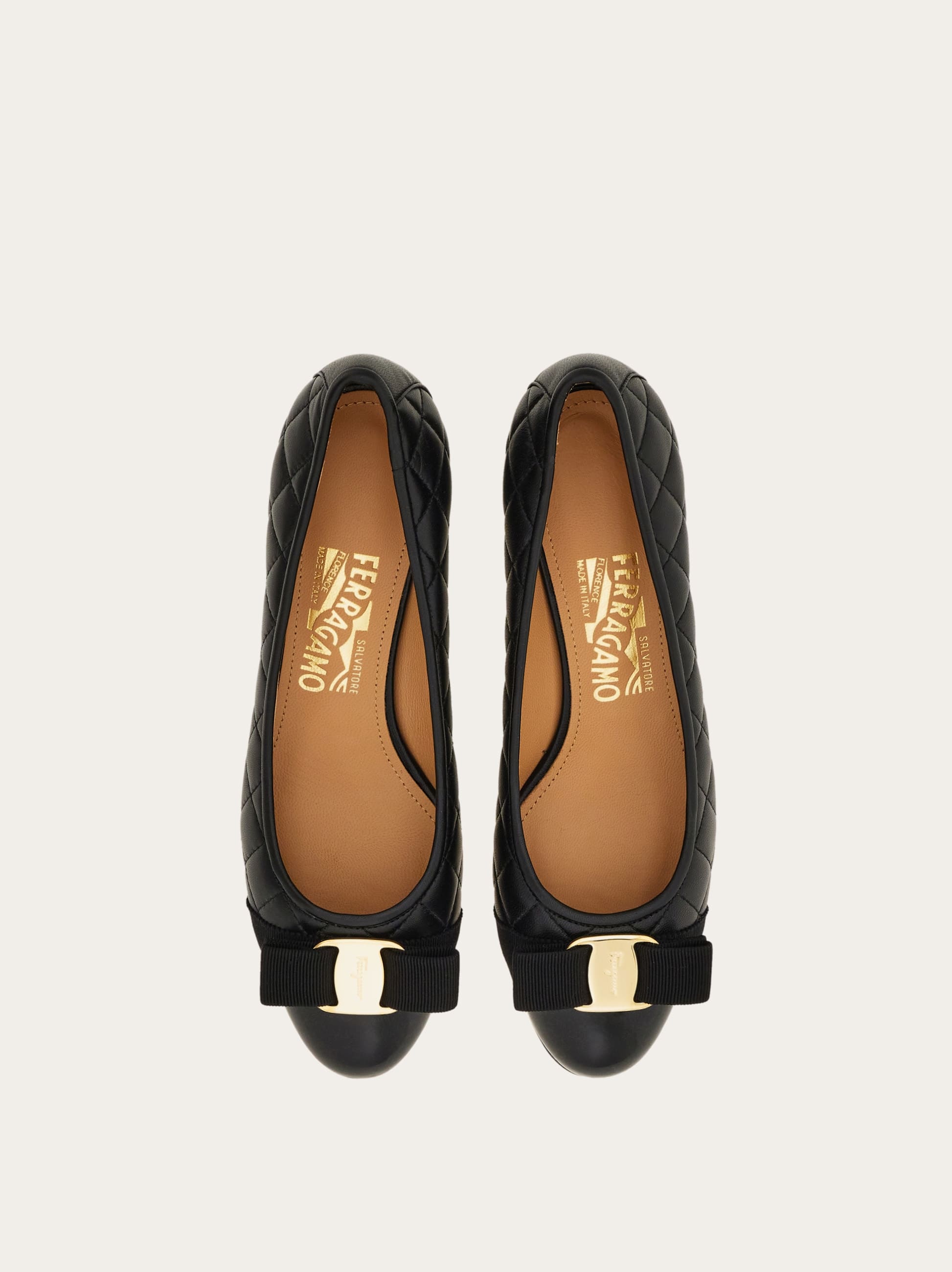  Ferragamo Damen Vara Pumps Schwarz Größe 36 