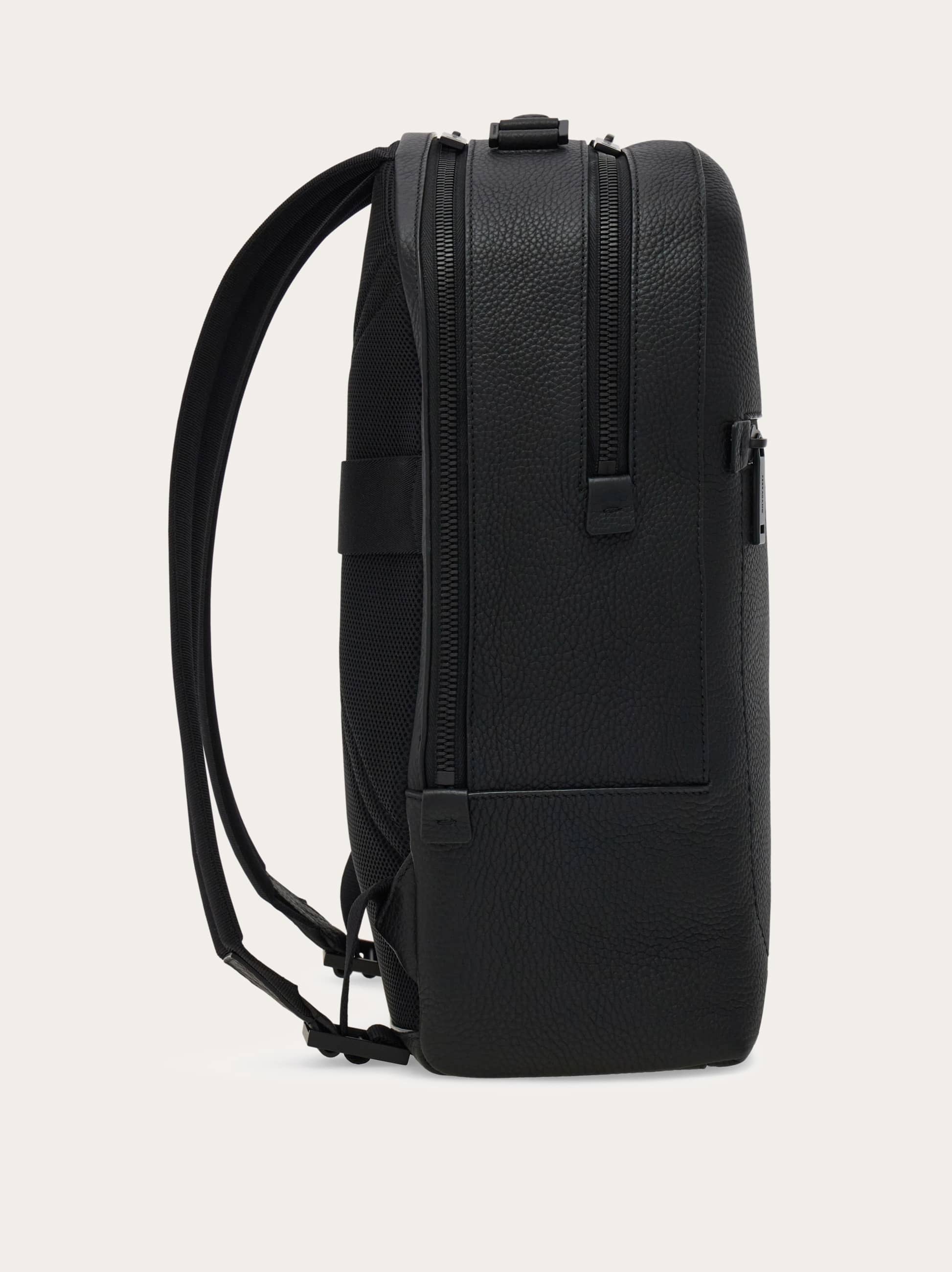  Ferragamo Men Backpack Black 