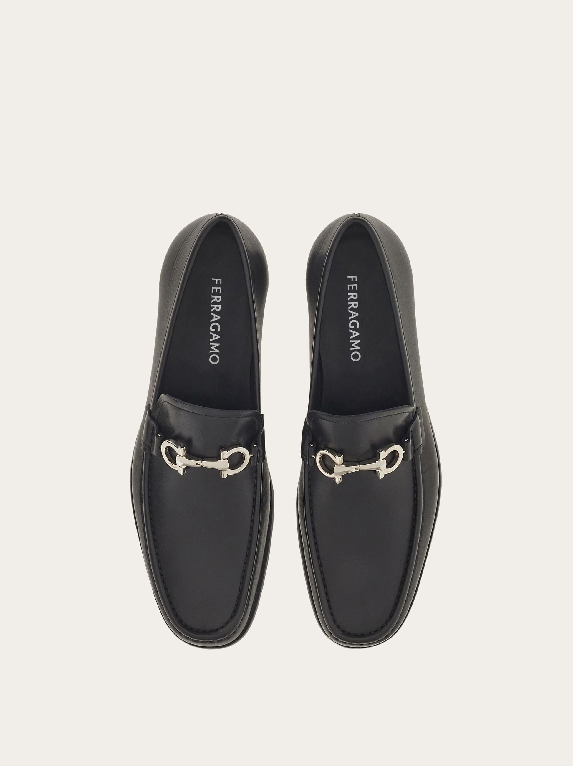  Ferragamo Herren Mokassin Mit Doppelseitigem Gancini-element Schwarz Größe 44 