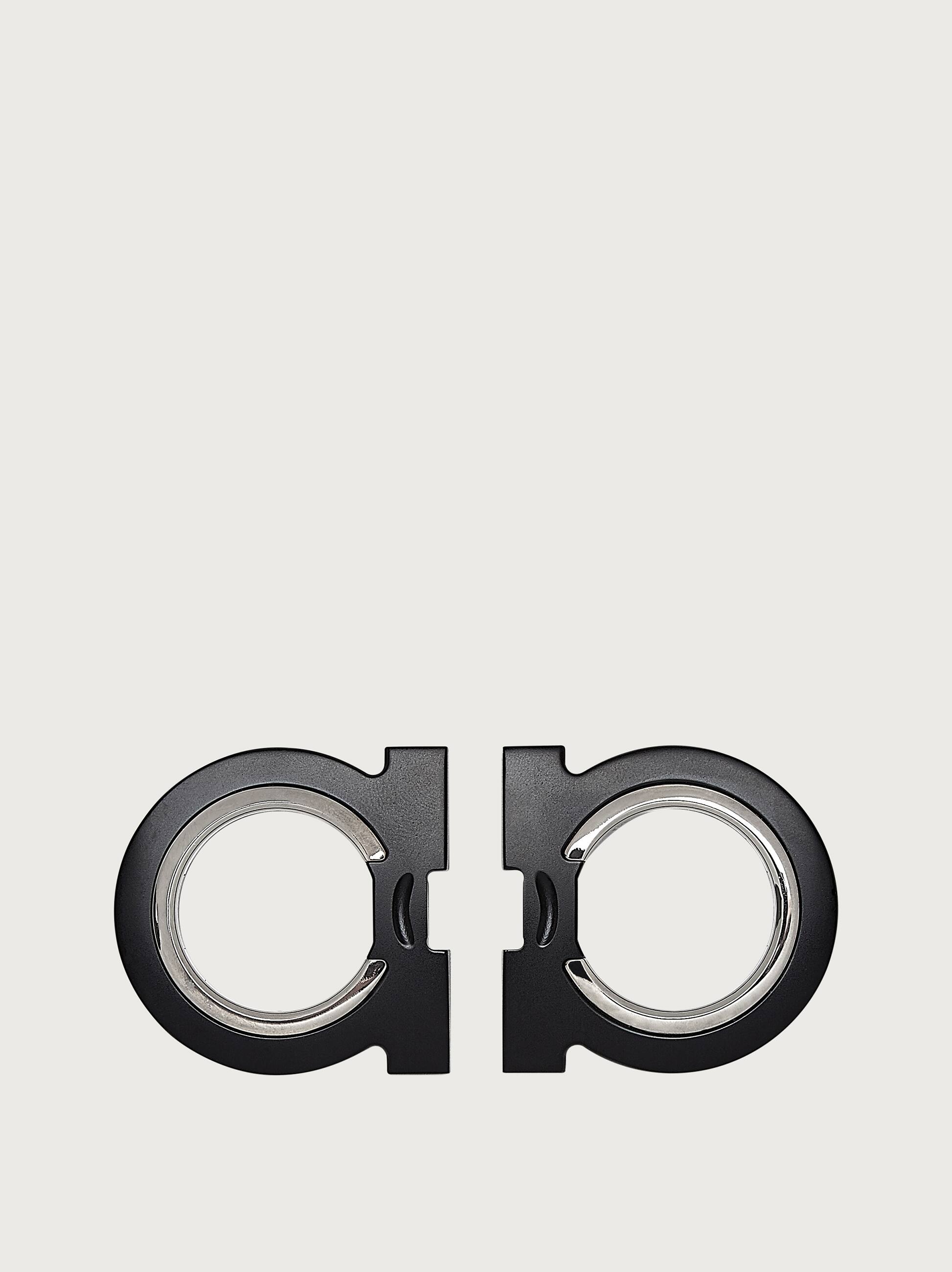 Interchangeable gancini switch buckle clearance