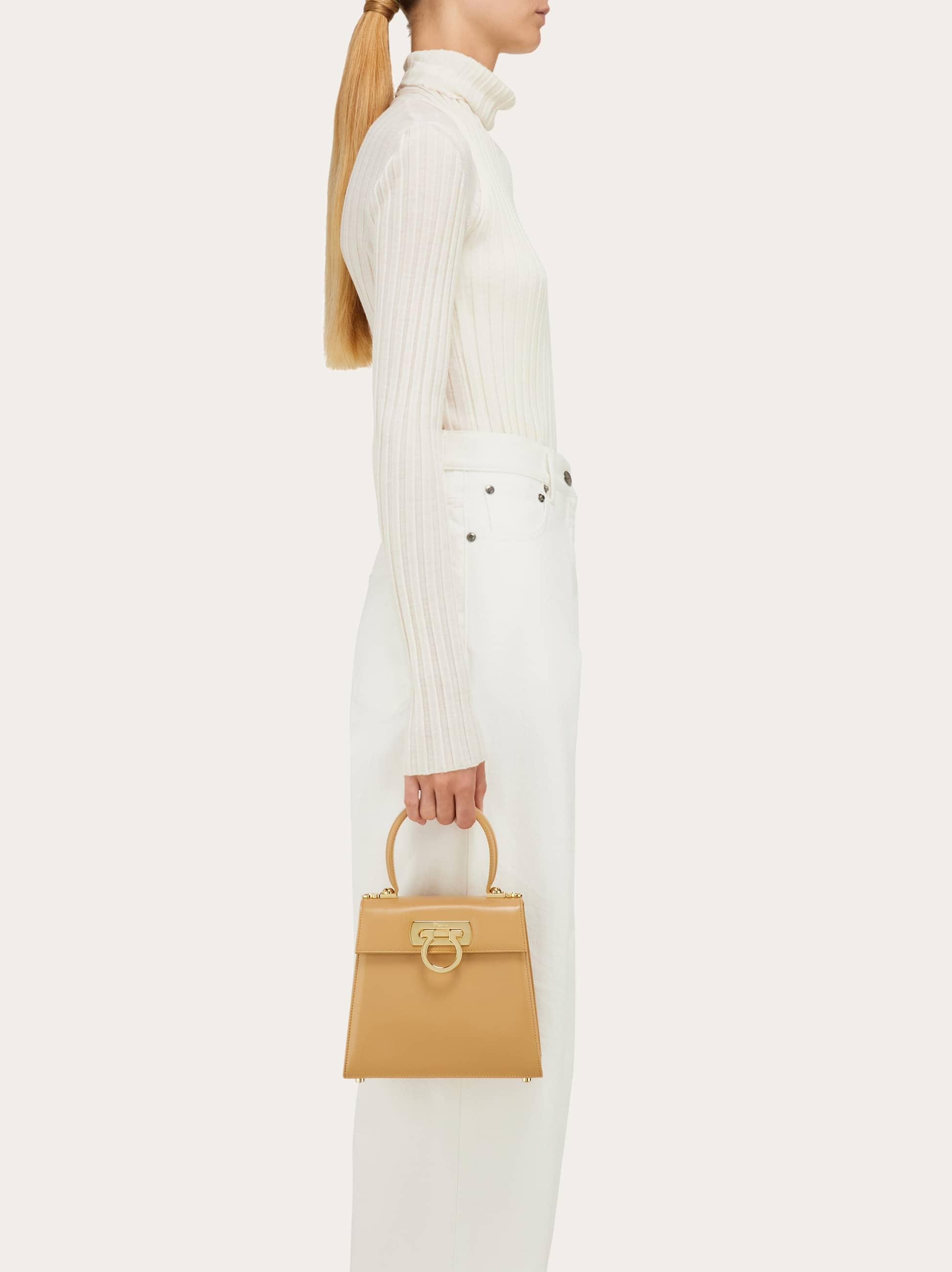  Ferragamo Damen Iconic Top Handle (s) Beige 