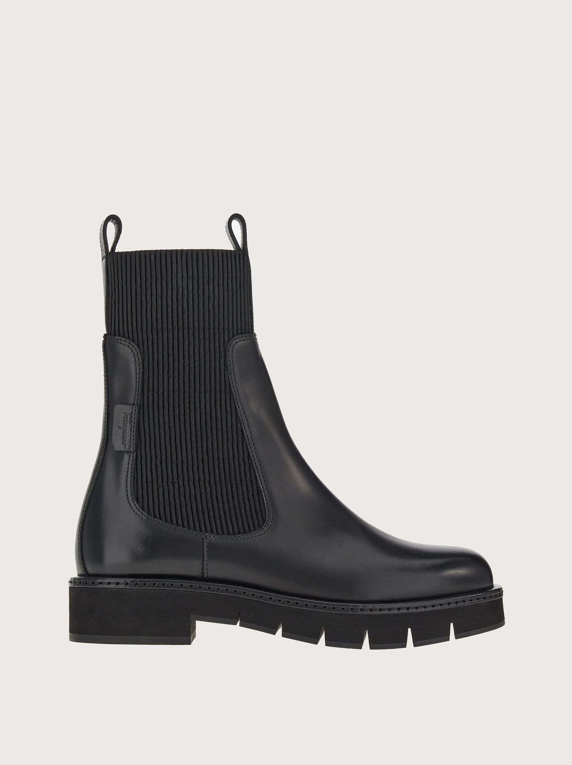 Ferragamo Chelsea Boot In Black