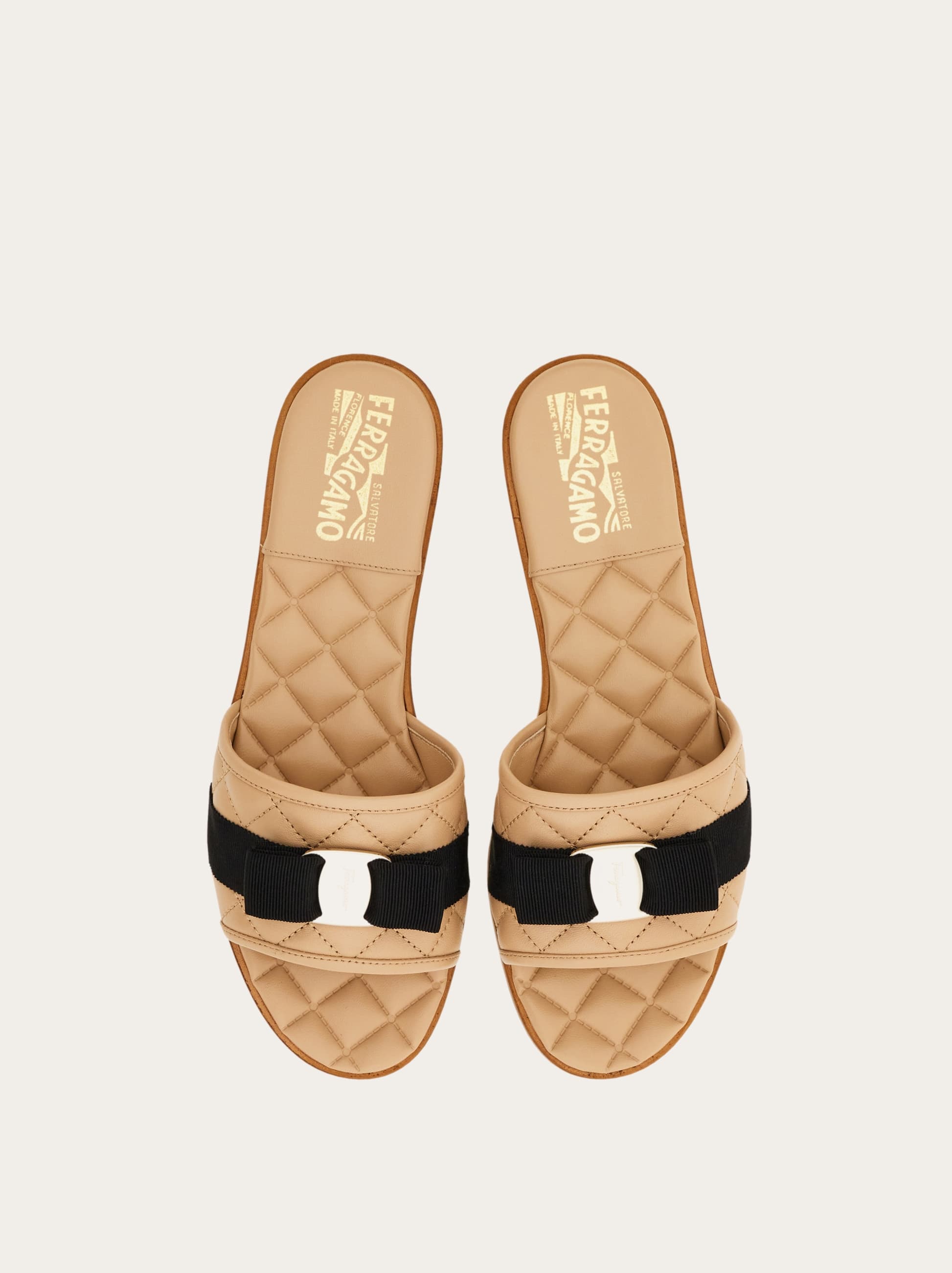  Ferragamo Damen Slide Mit Vara-schleife Beige Größe 35 