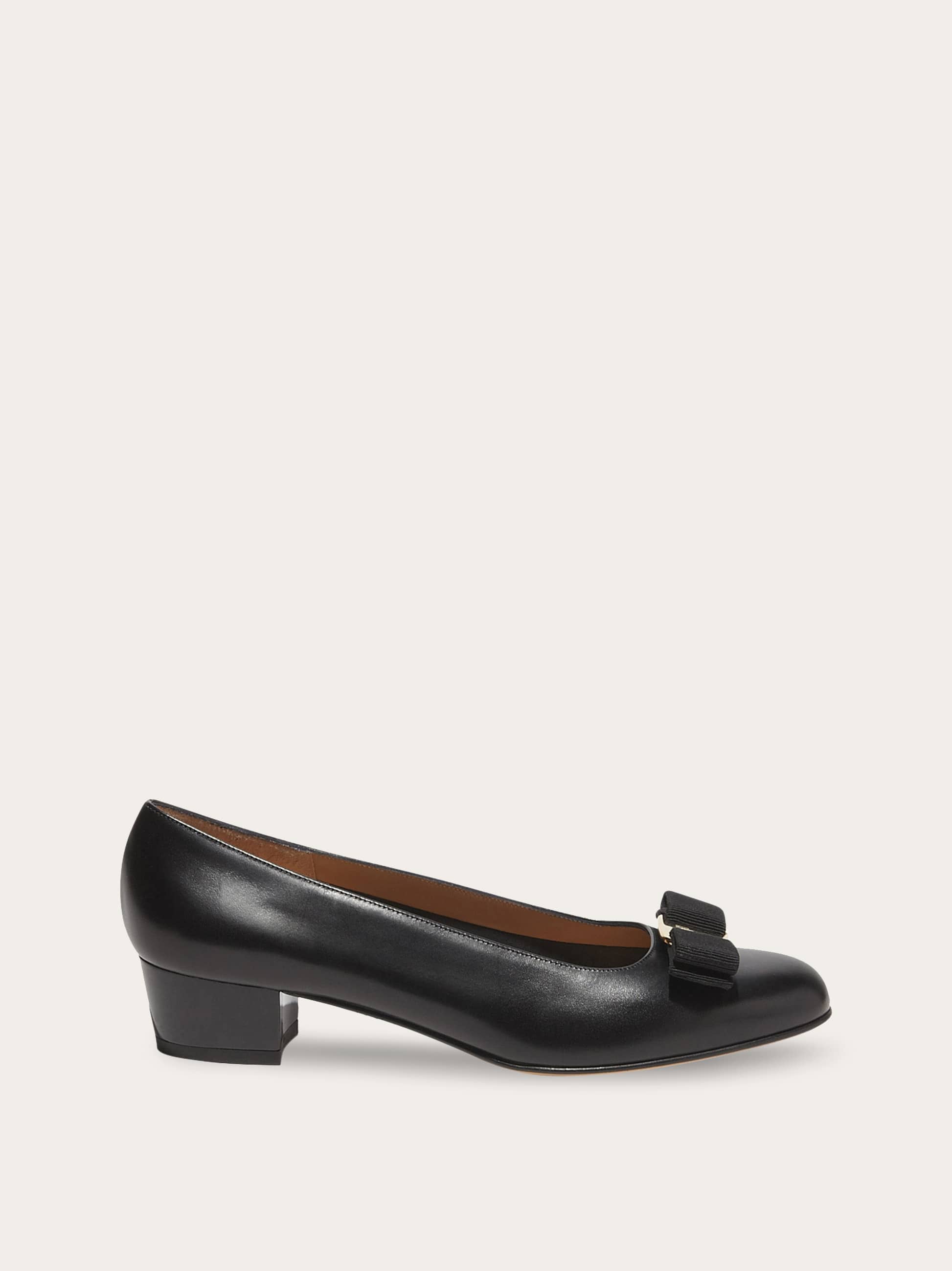 Ferragamo Donna Décolleté fiocco Vara Nero Taglia 34.5