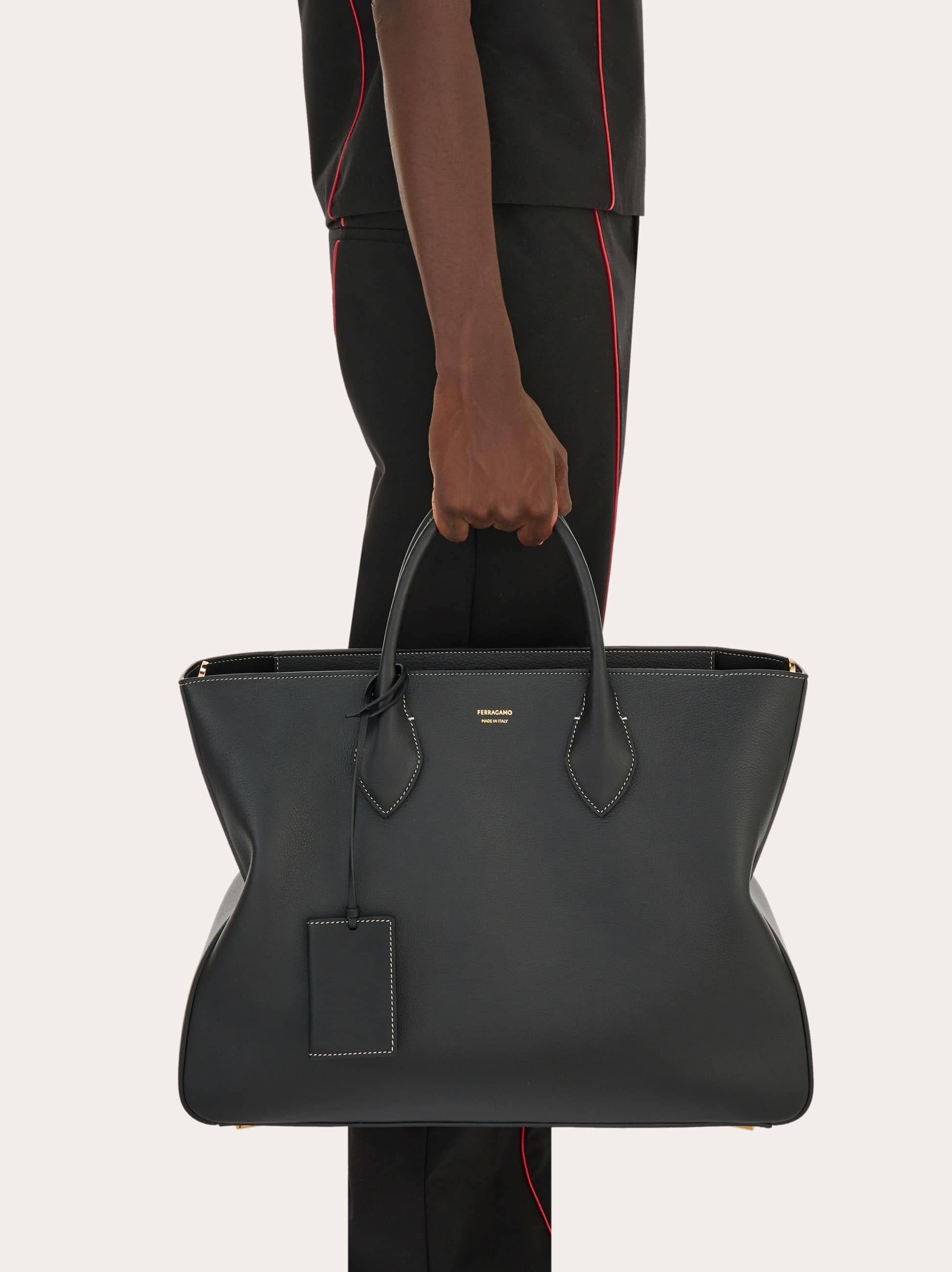  Ferragamo Herren Star-shaped Totebag (l) Schwarz 