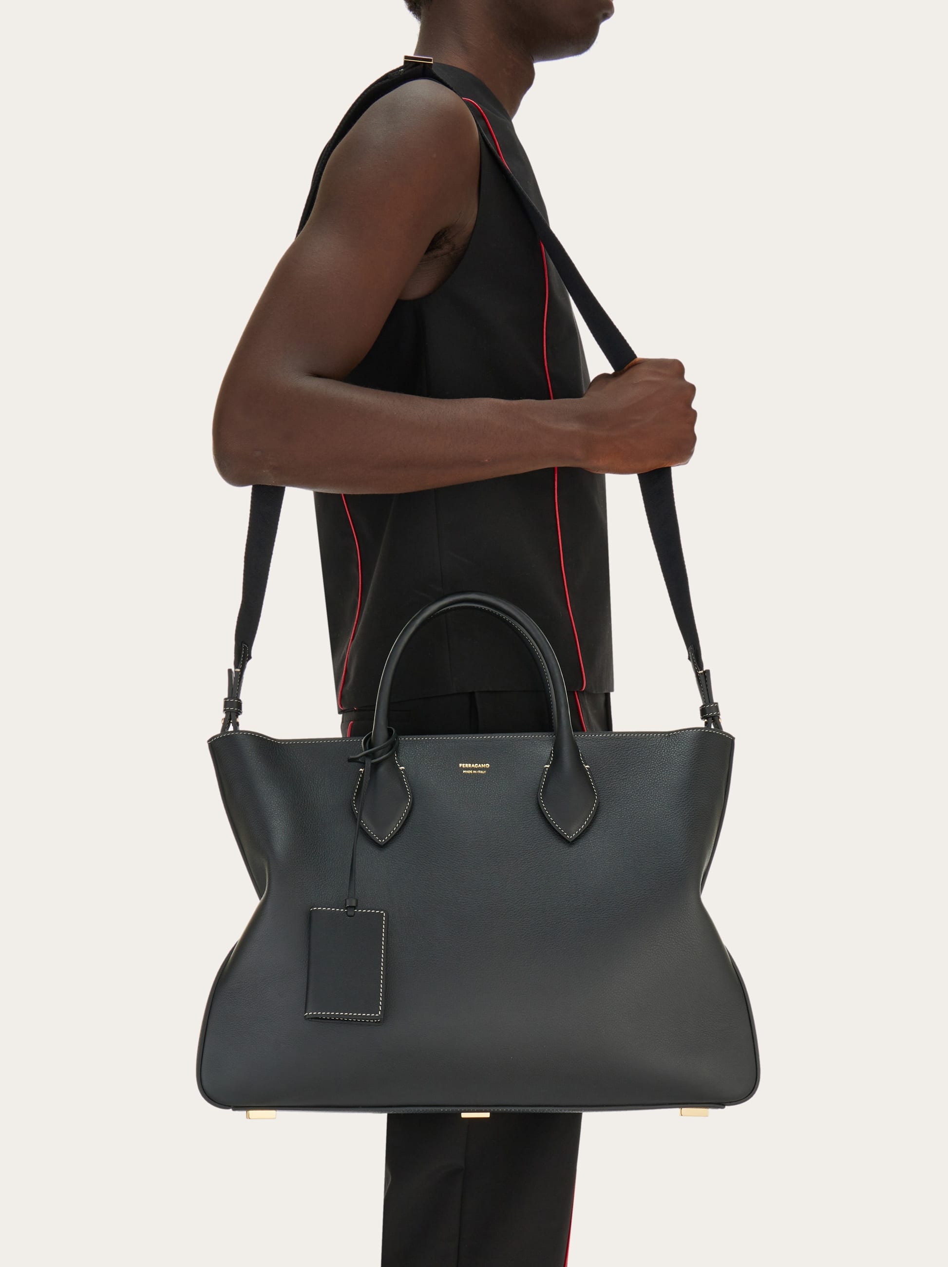  Ferragamo Herren Star-shaped Totebag (l) Schwarz 