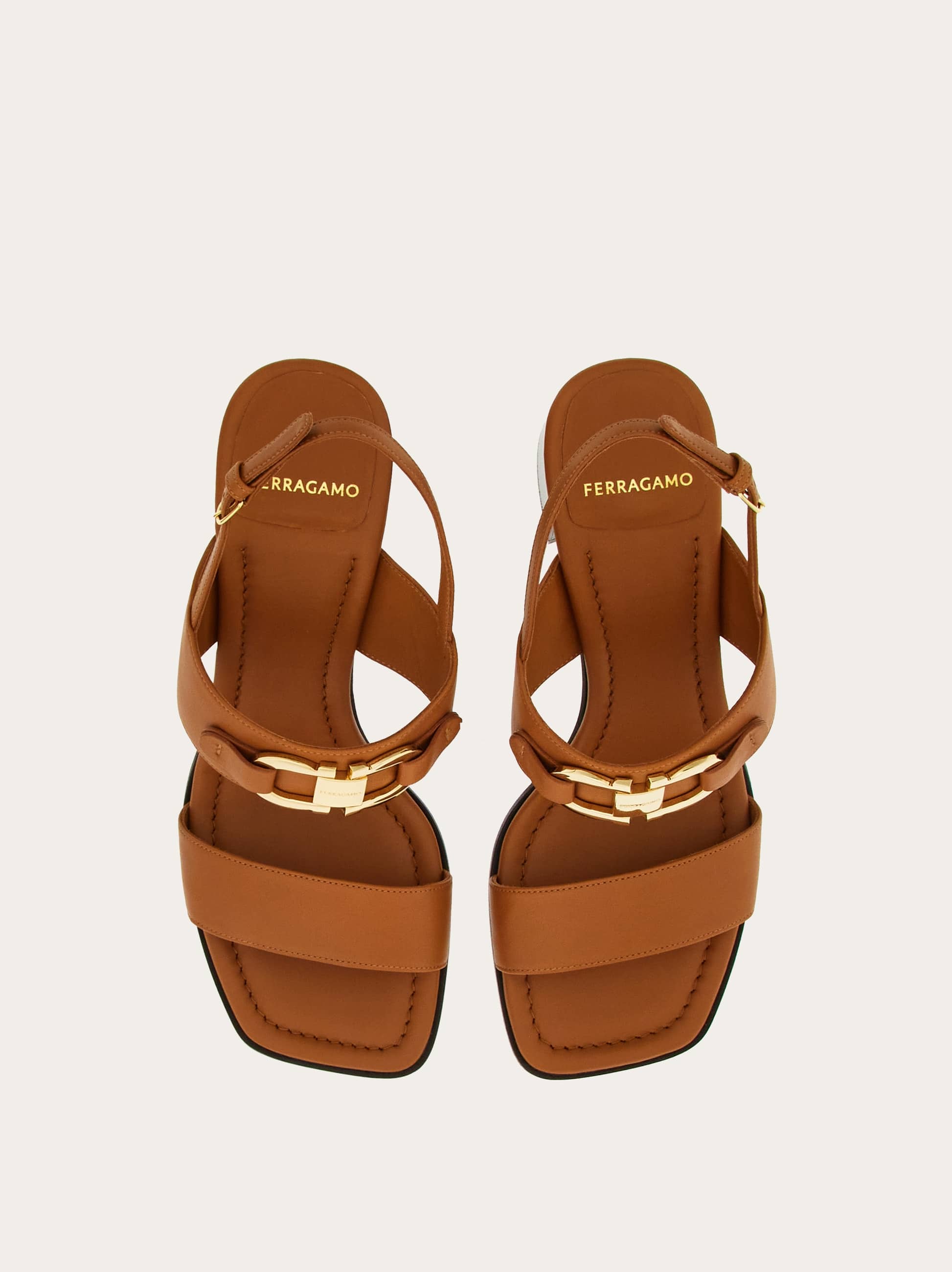  Ferragamo Damen Gancini Sandale Braun Größe 35.5 