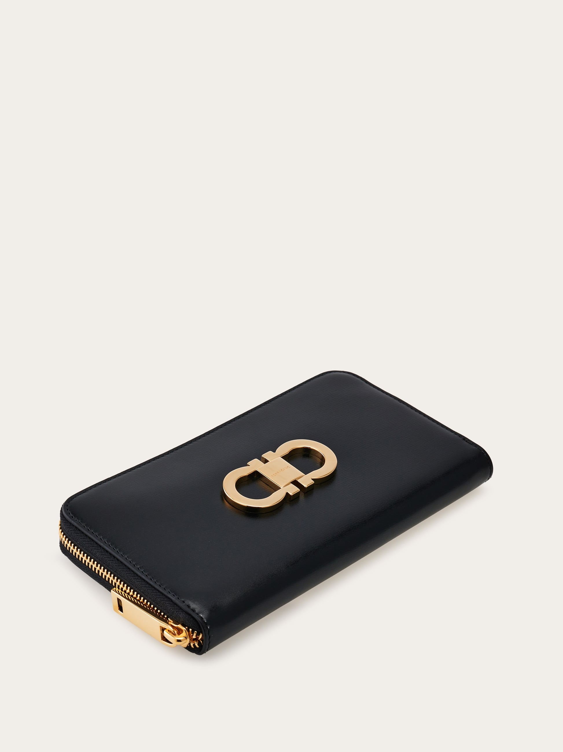 Ferragamo Gancini Continental Wallet In Black