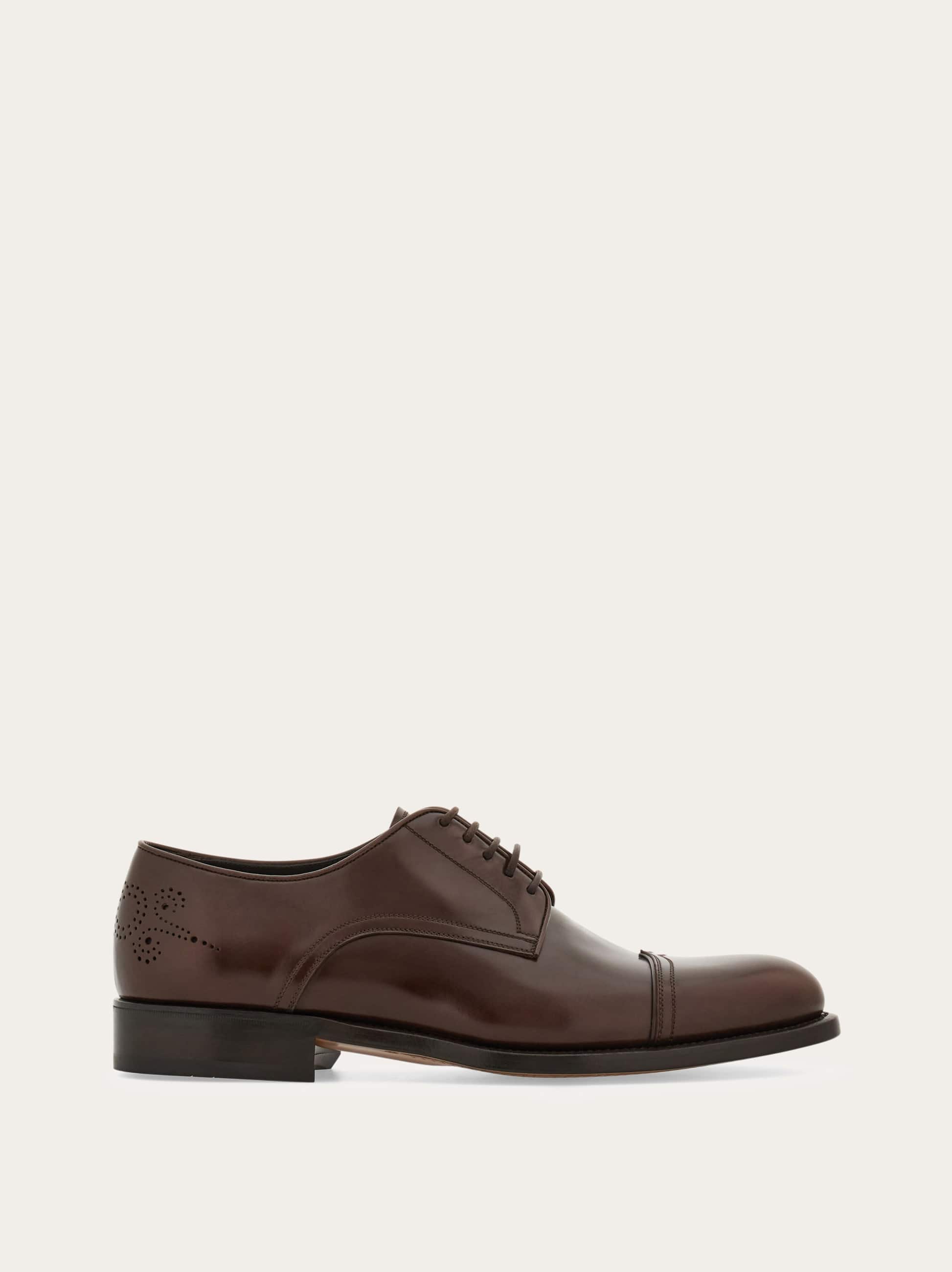 Ferragamo Uomo Oxford con traforature Marrone Taglia 39