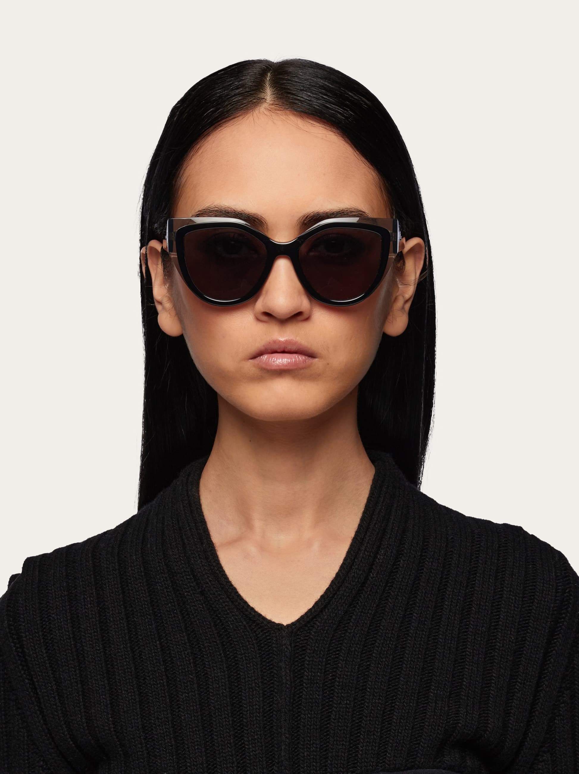  Ferragamo Damen Cat-eye-sonnenbrillen Grau 