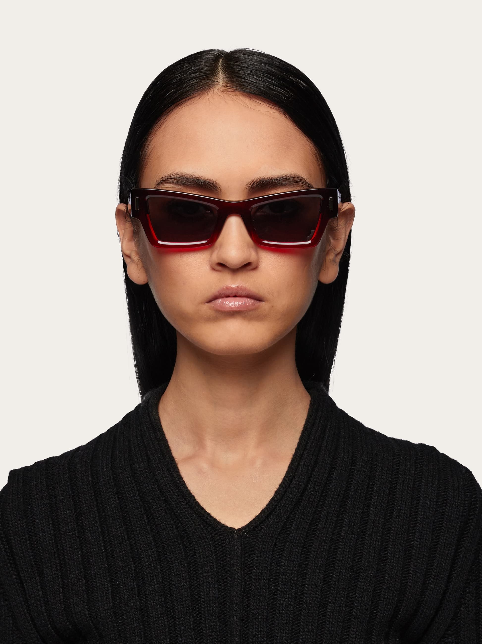  Ferragamo Damen Rechteckige Sonnenbrillen Rot 