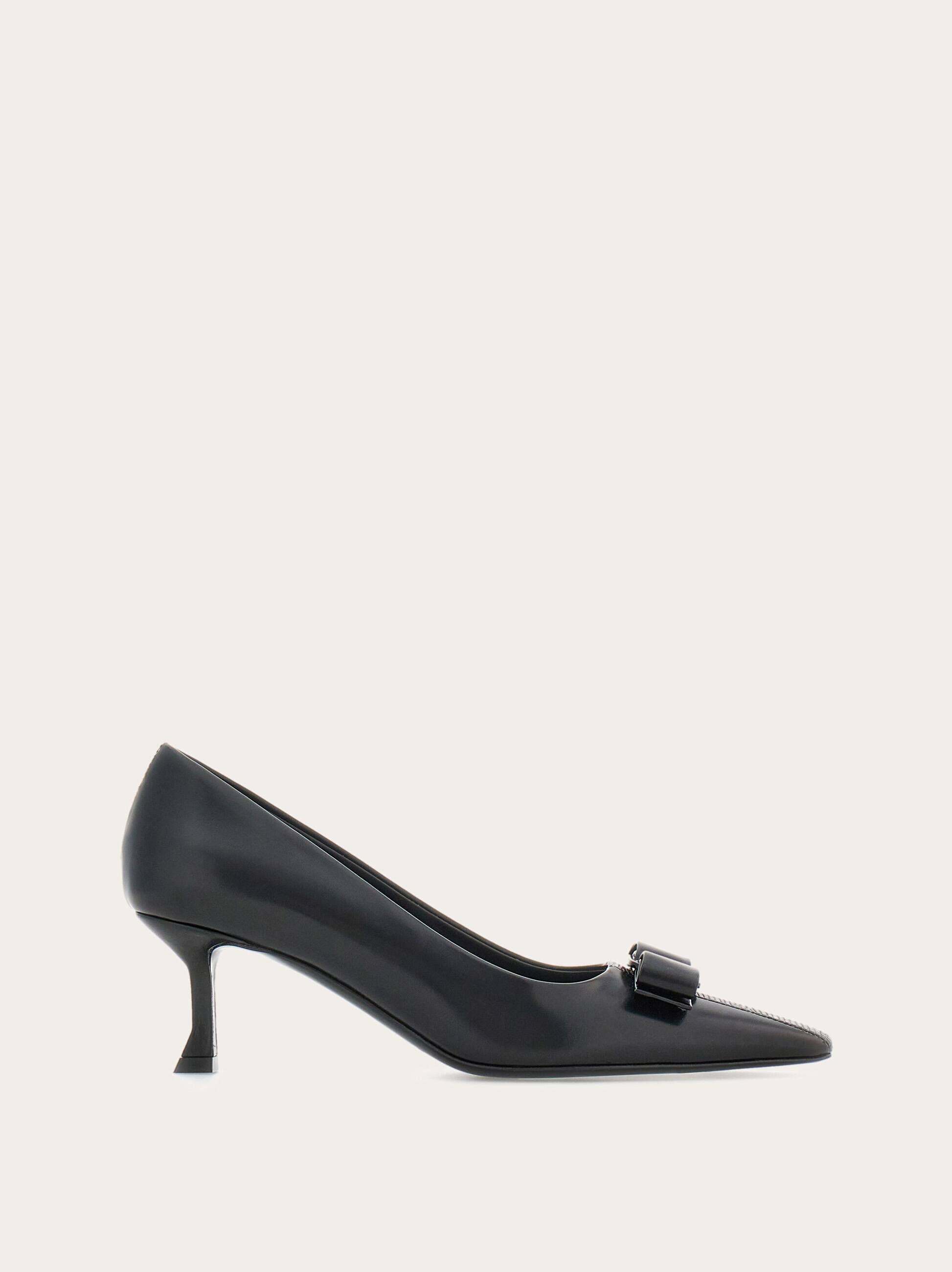 Ferragamo Zelma 85 New Vara Plate Pumps In Black