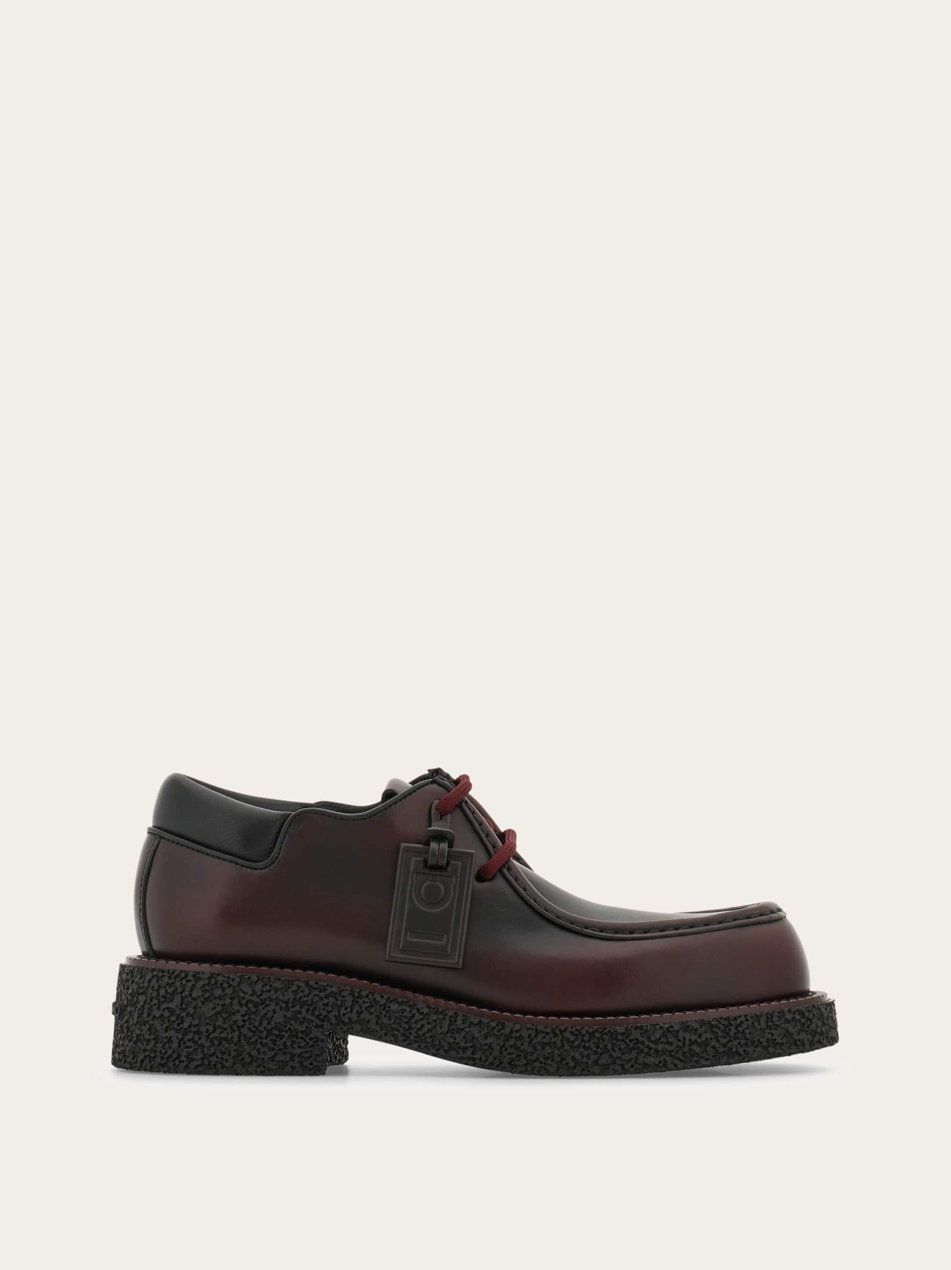 Ferragamo Lace Up Derby Shoes In Black