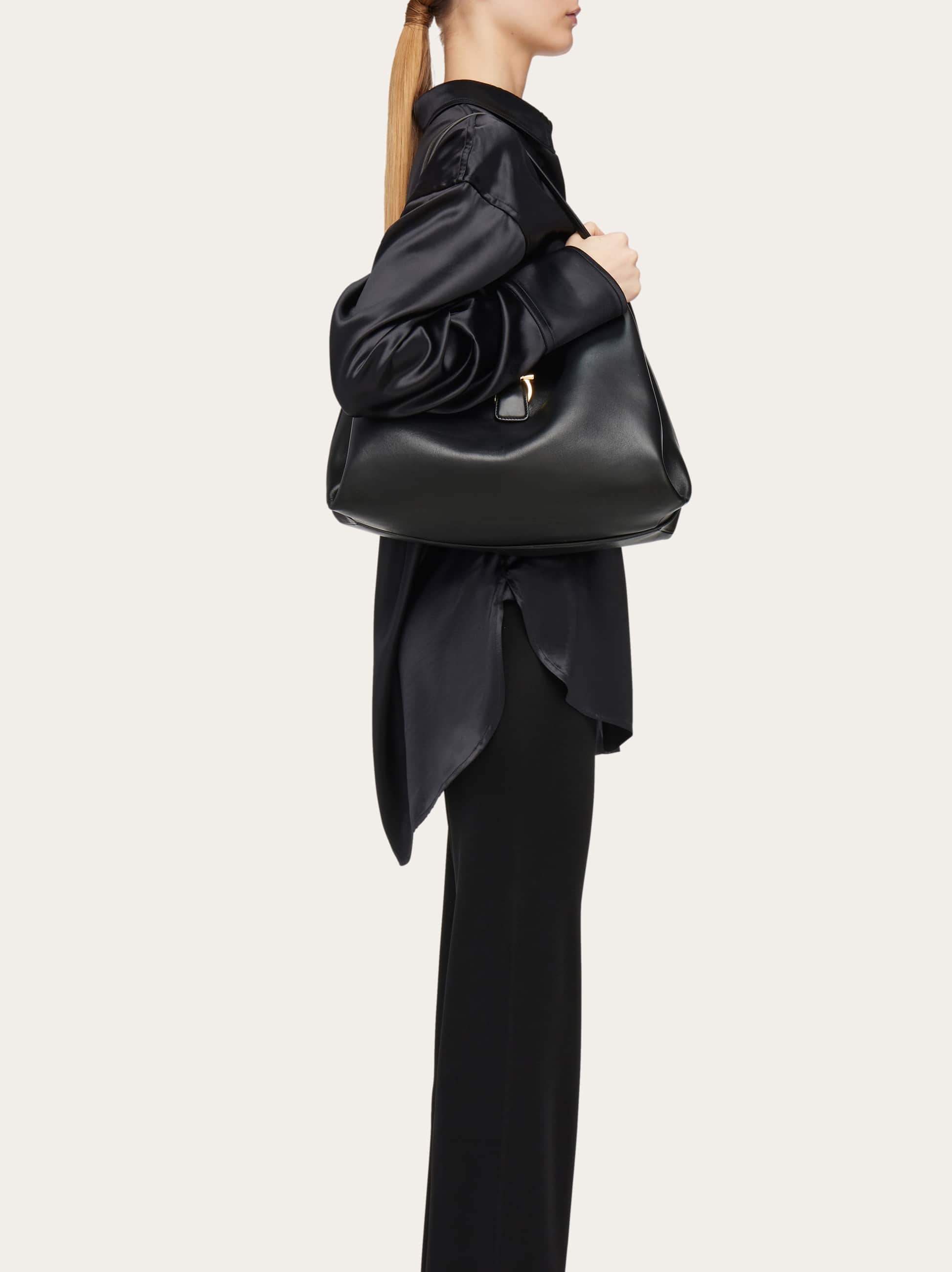 Ferragamo Tote Bag (l) In Black