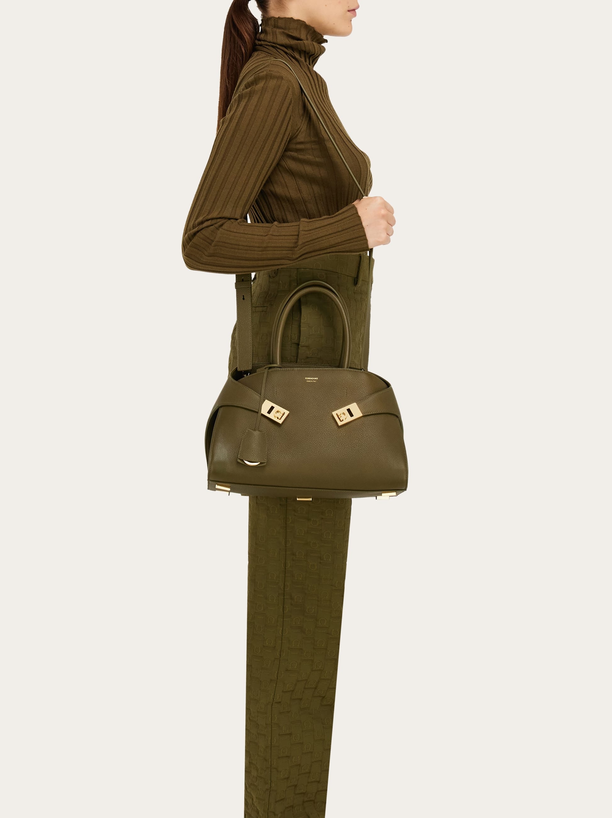  Ferragamo Damen Hug Handtasche (m) Grün 