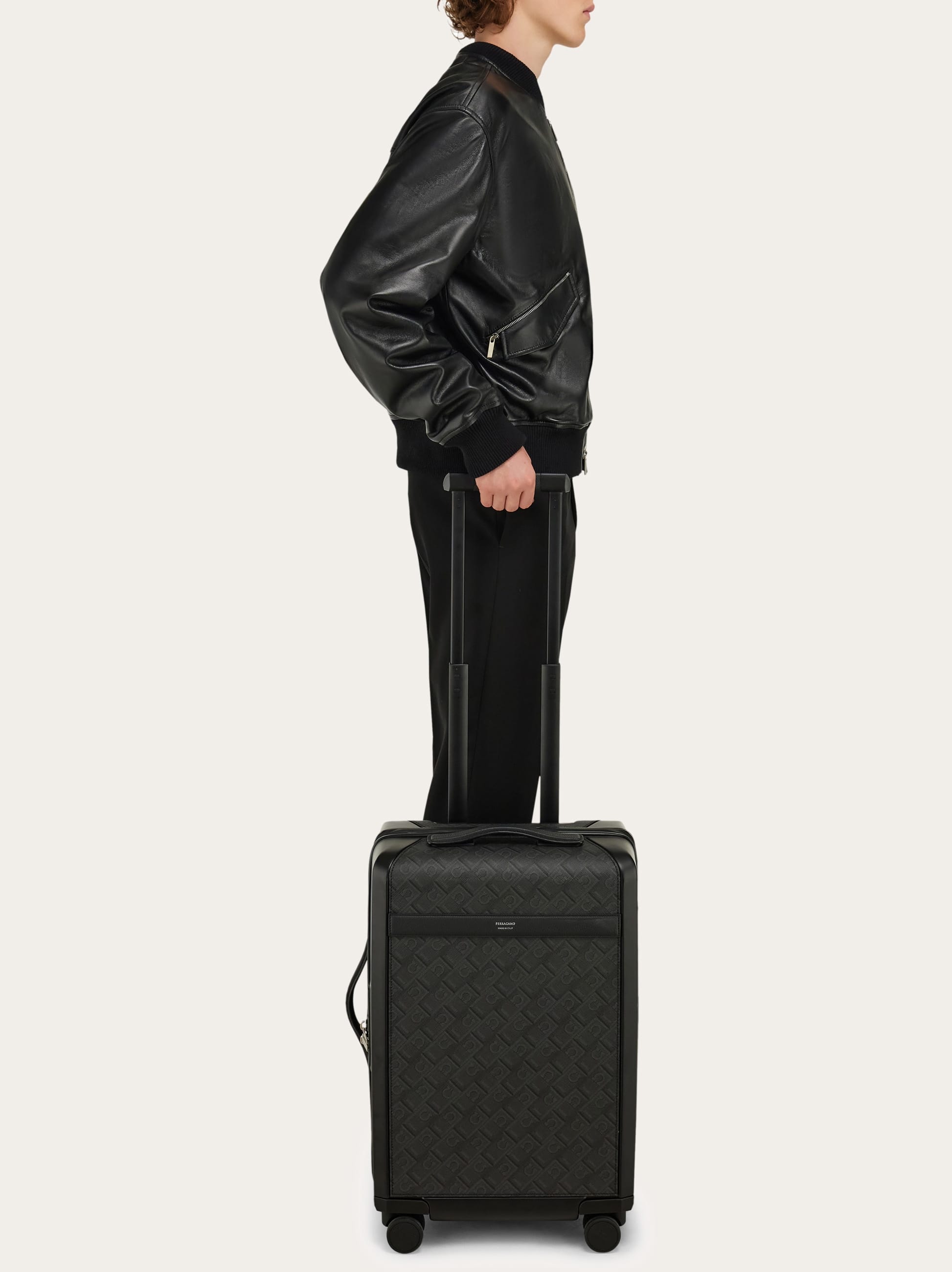  Ferragamo Herren Trolley Ferragamo-monogram Schwarz 