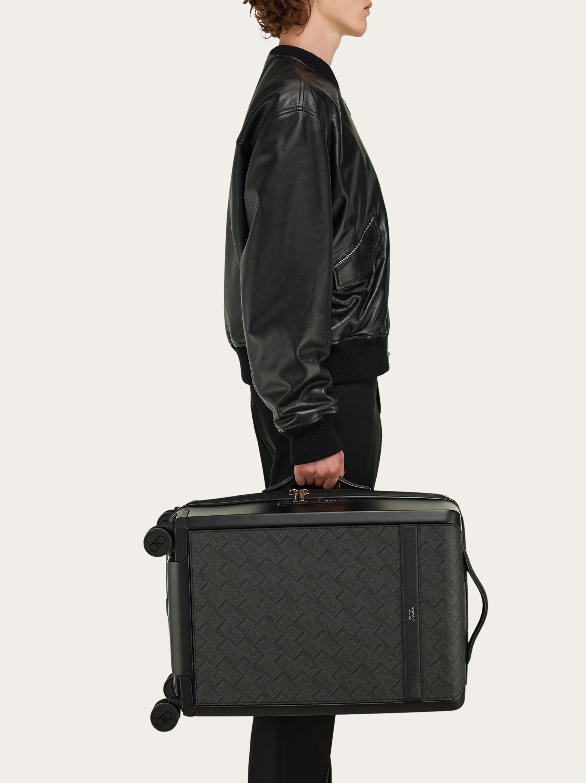  Ferragamo Herren Trolley Ferragamo-monogram Schwarz 