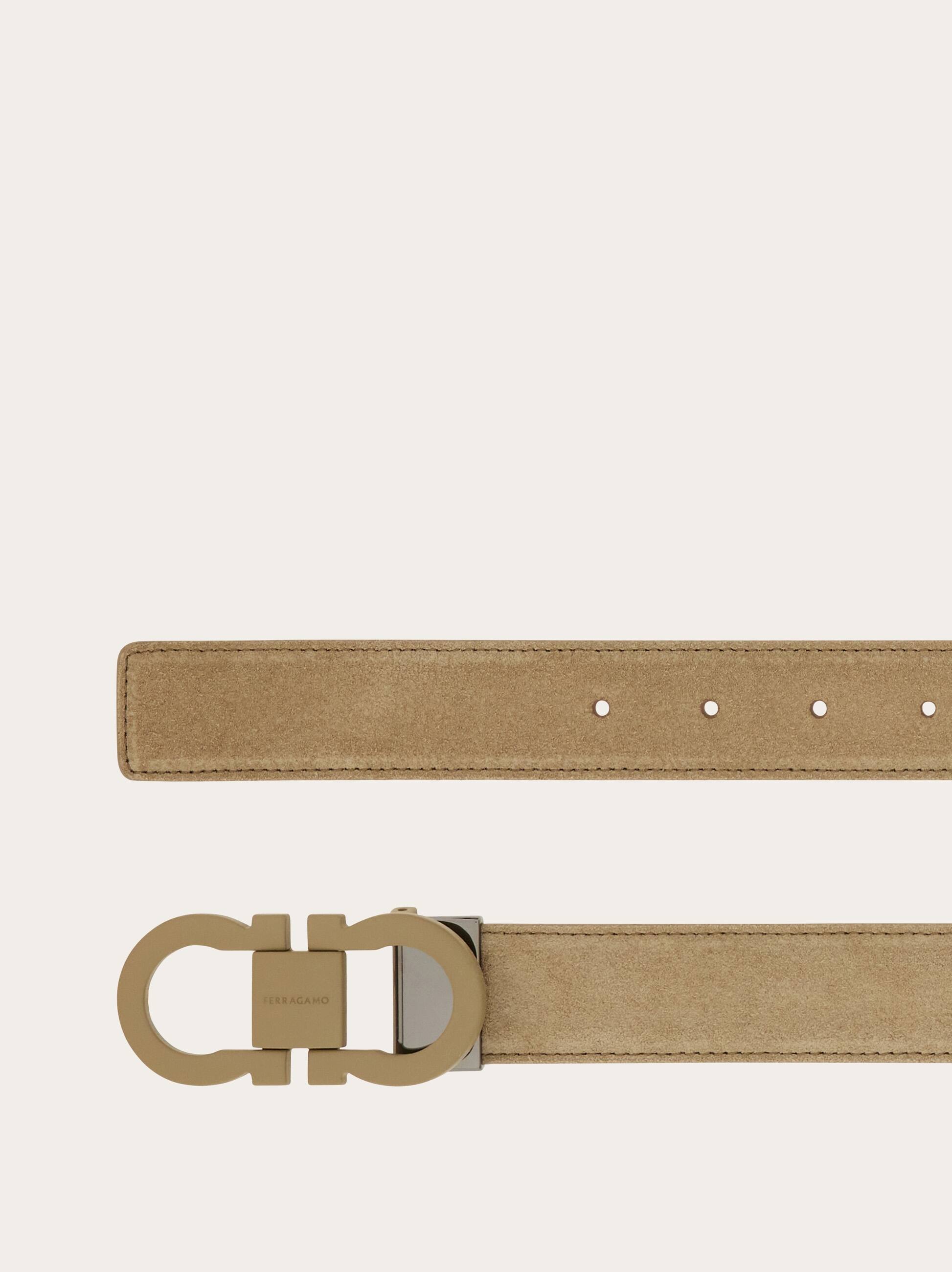 Ferragamo Gancini Buckle Suede Belt In Grün