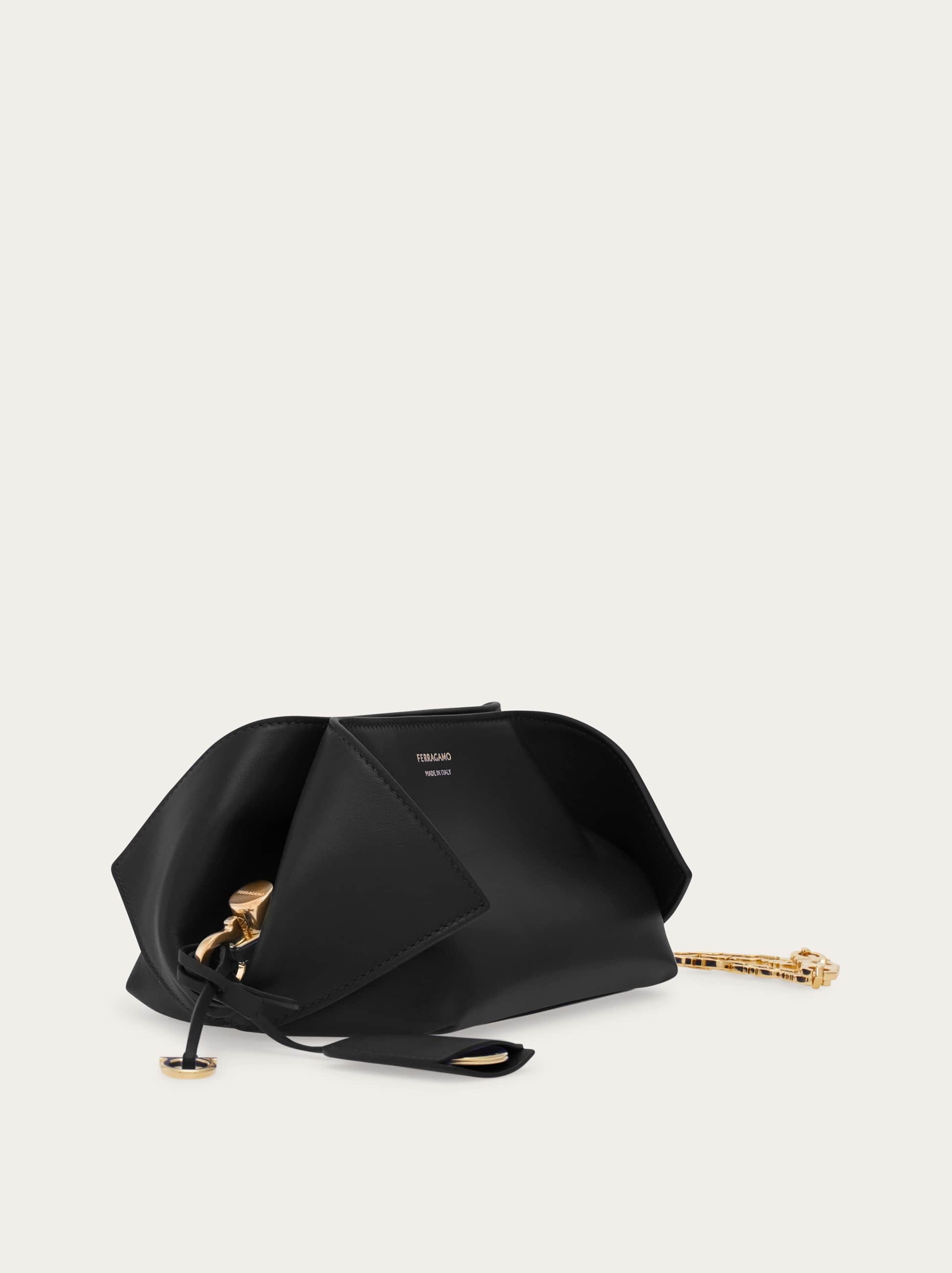  Ferragamo Damen Gefaltete Clutch Schwarz 