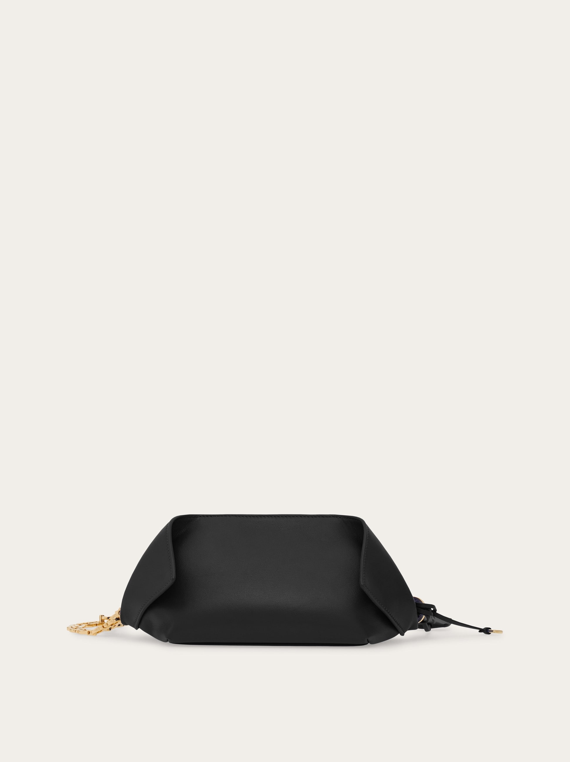  Ferragamo Damen Gefaltete Clutch Schwarz 