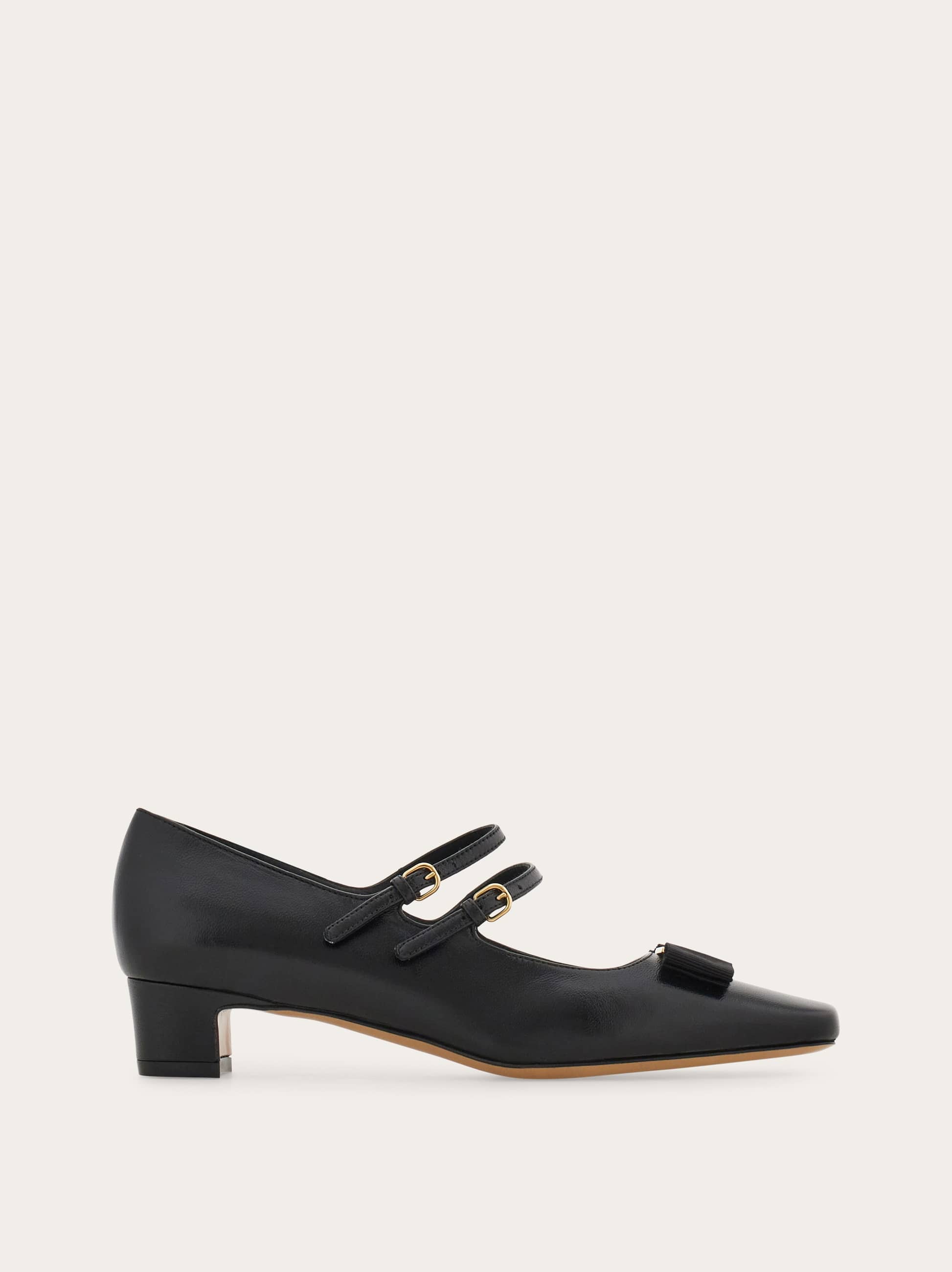 Ferragamo Vara Bow-embellished Patent-leather Mary Jane Pumps In Black
