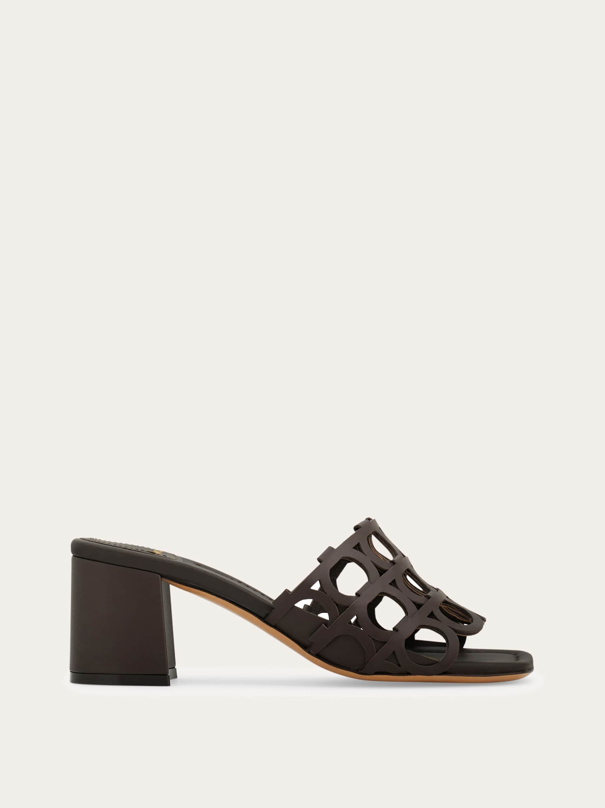 Ferragamo Donna Mule Gancini Marrone Taglia 35.5