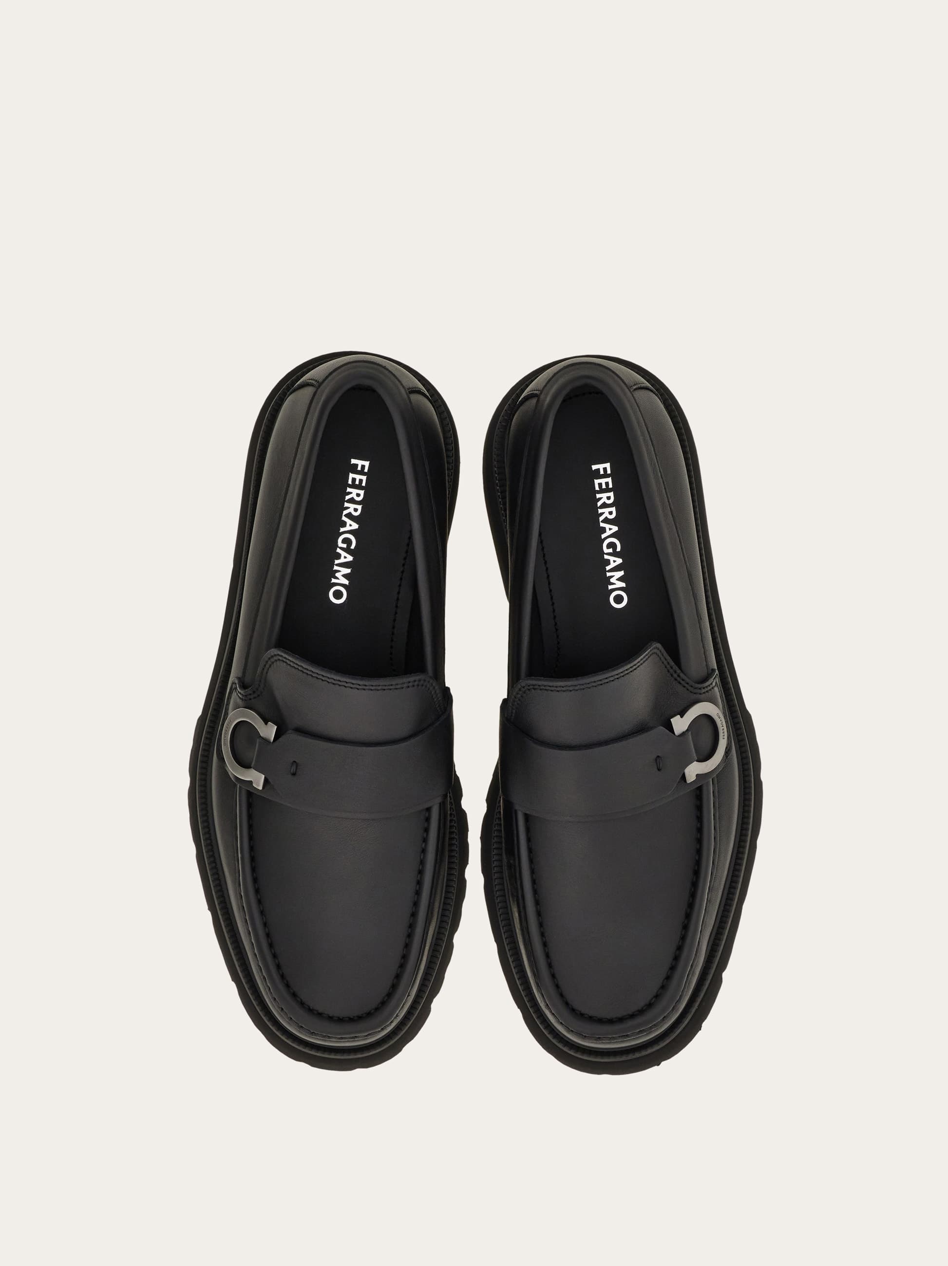 Ferragamo Mocassin Avec Ornement Gancini Noir Taille 44