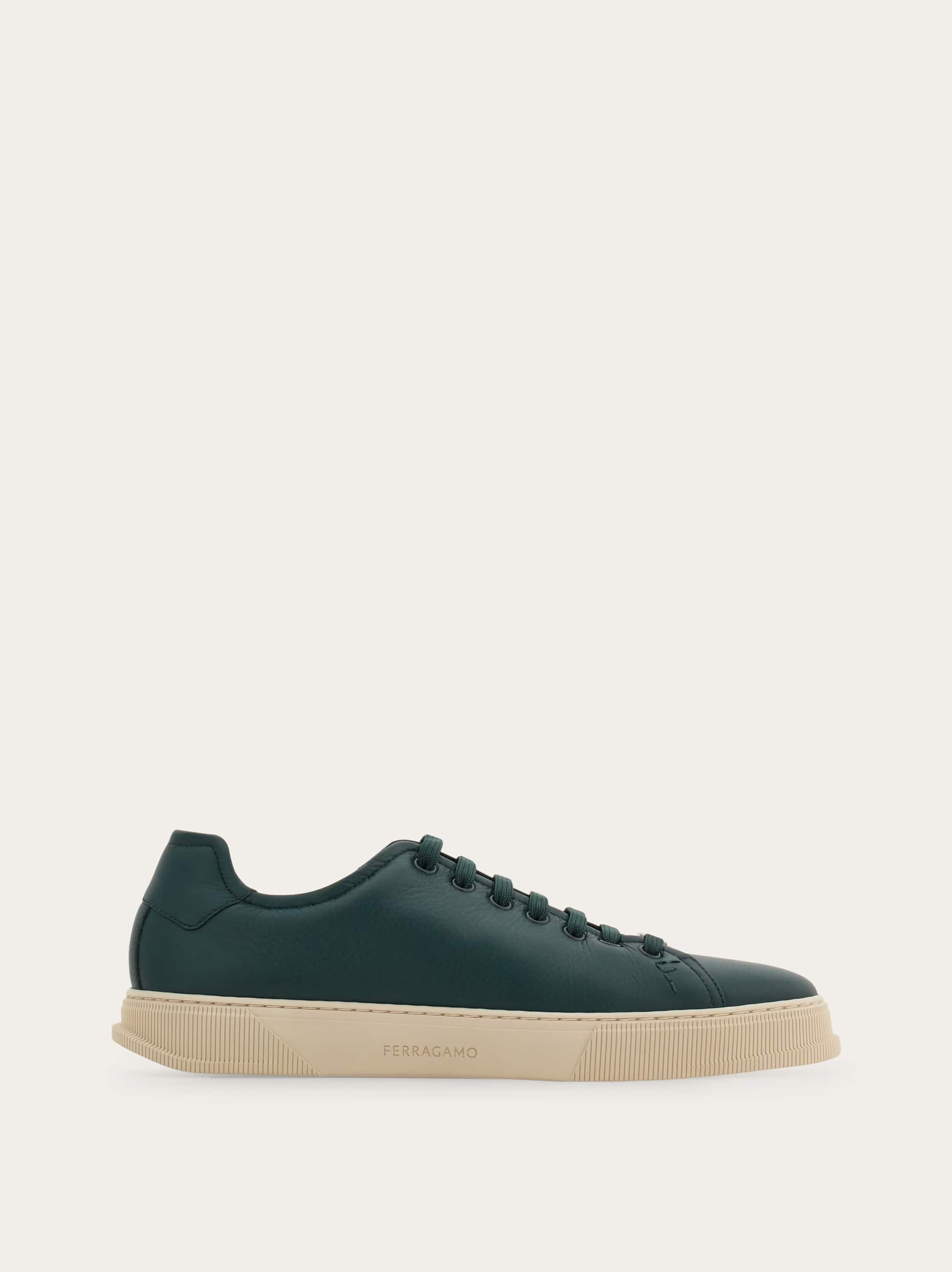 Ferragamo Uomo Sneaker bassa Verde Taglia 40