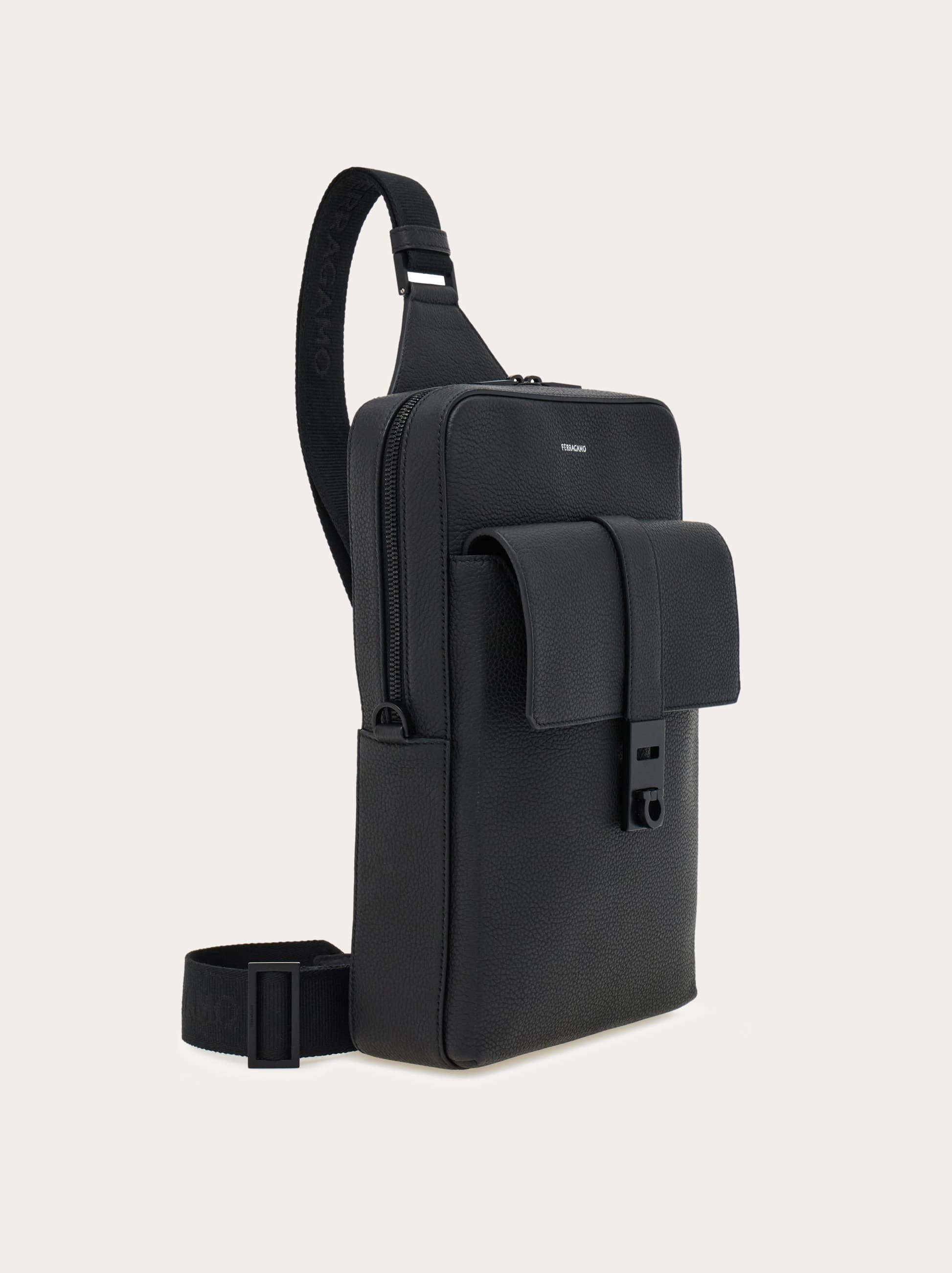  Ferragamo Herren Einschulter-rucksack Schwarz 