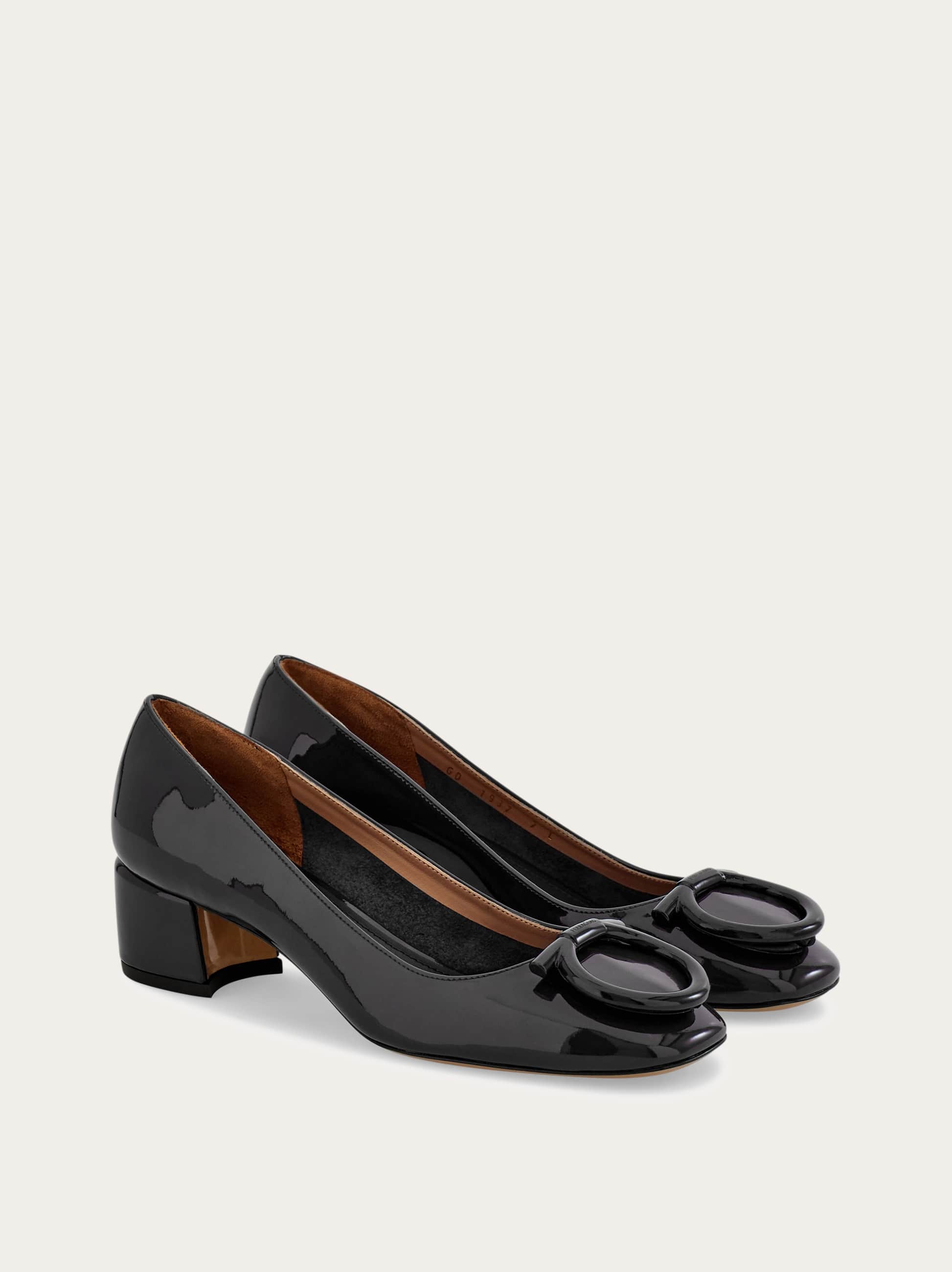  Ferragamo Damen Maxi Gancini Pumps Schwarz Größe 35.5 