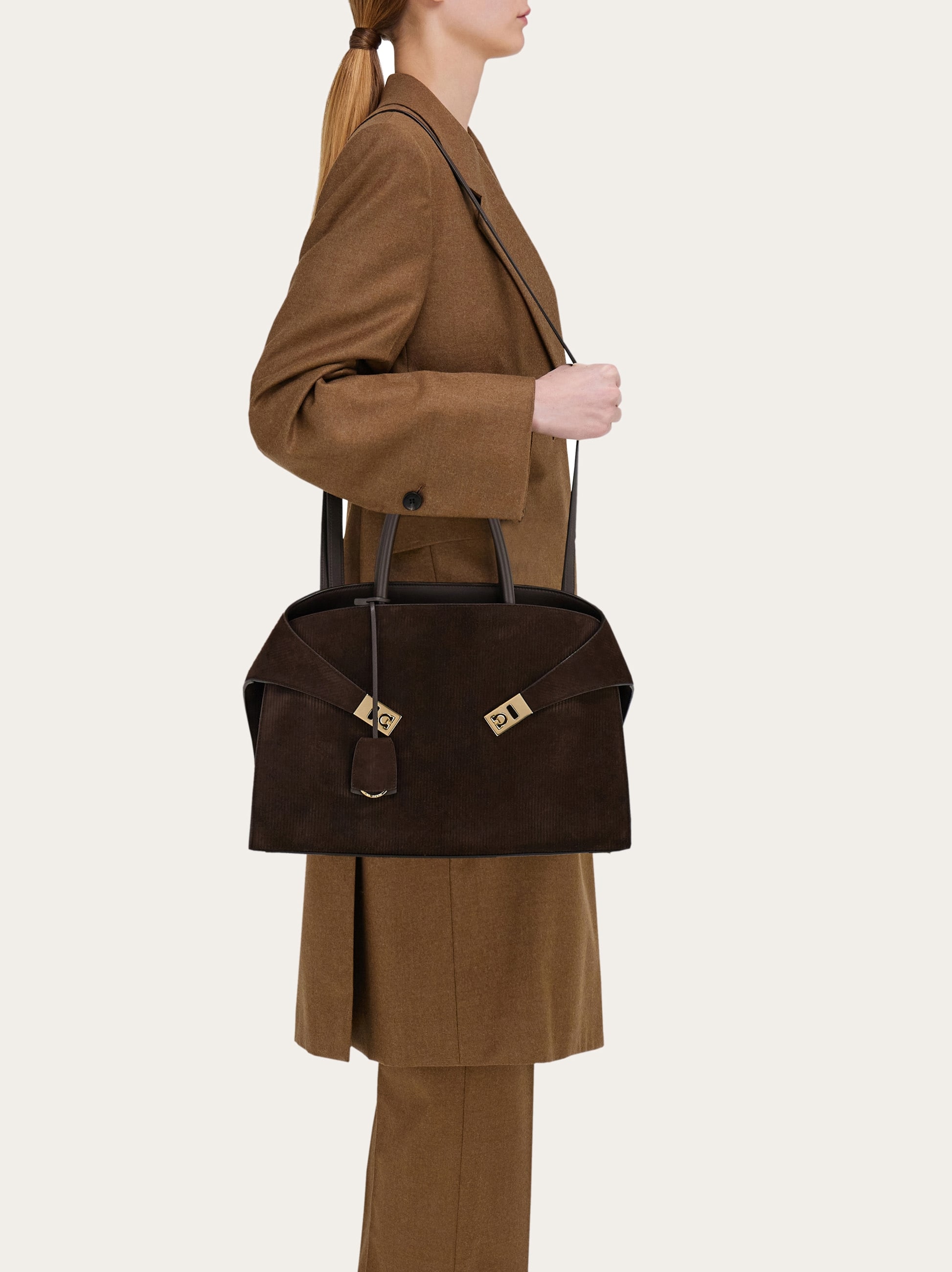  Ferragamo Damen Hug Handtasche (l) Braun 