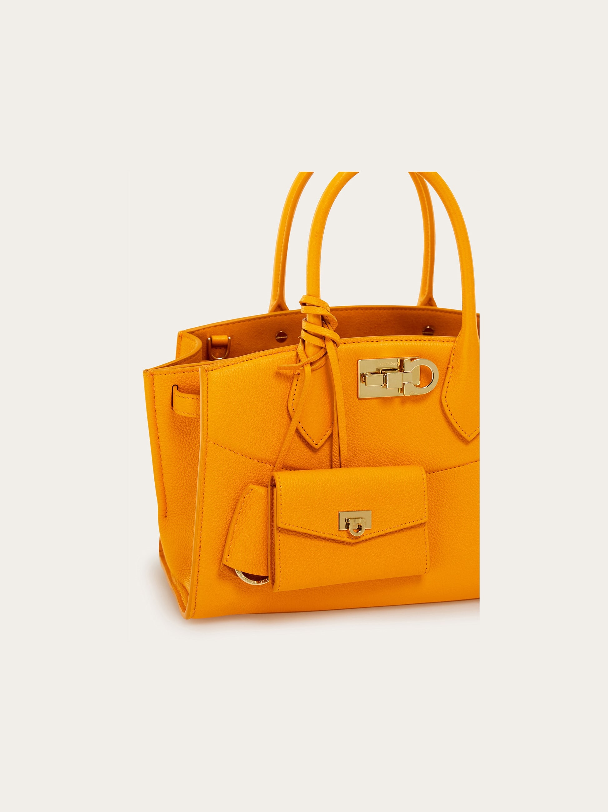  Ferragamo Women Card Holder Charm Orange 