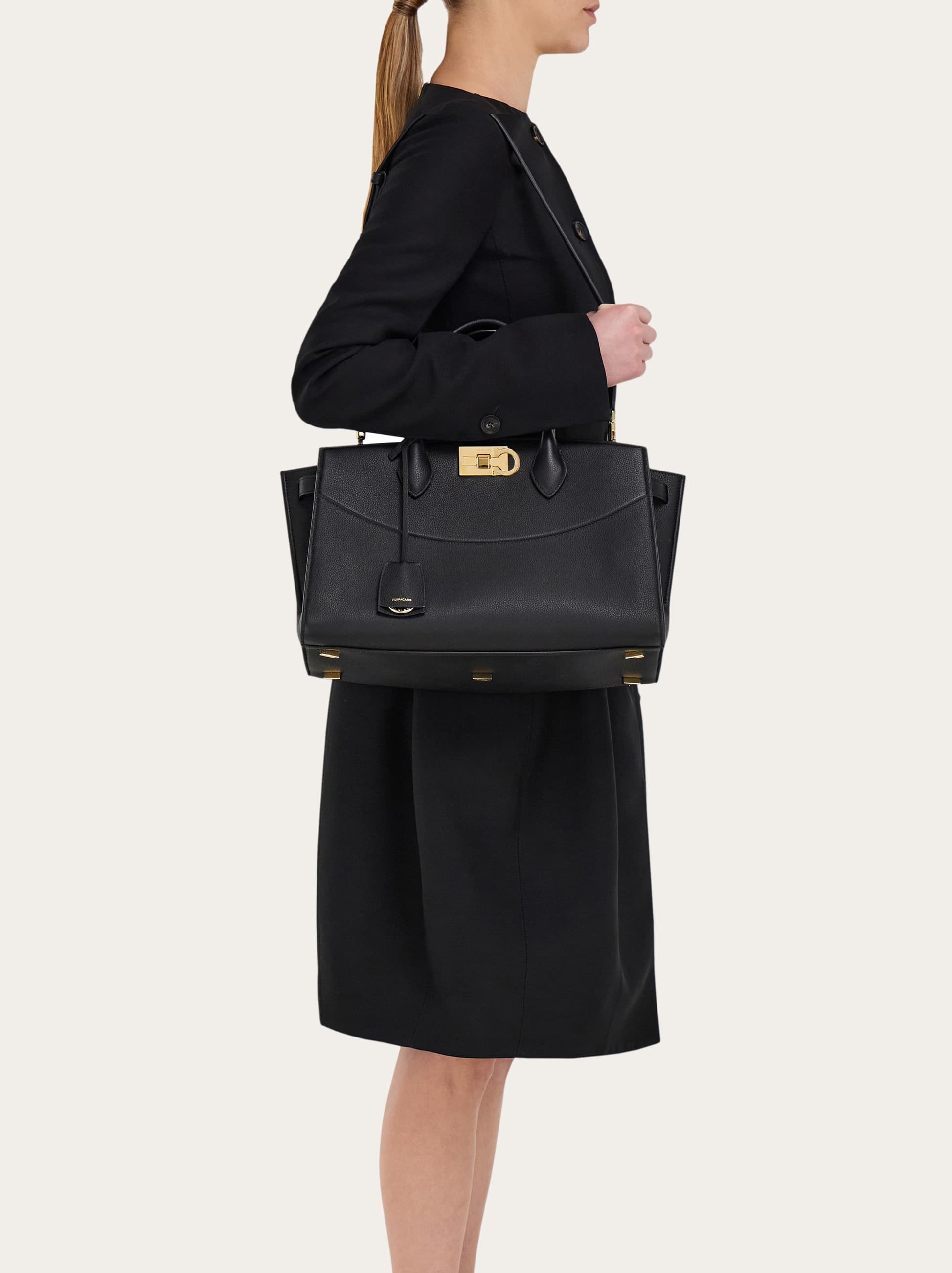  Ferragamo Damen New Ferragamo Studio Soft Bag (l) Schwarz 