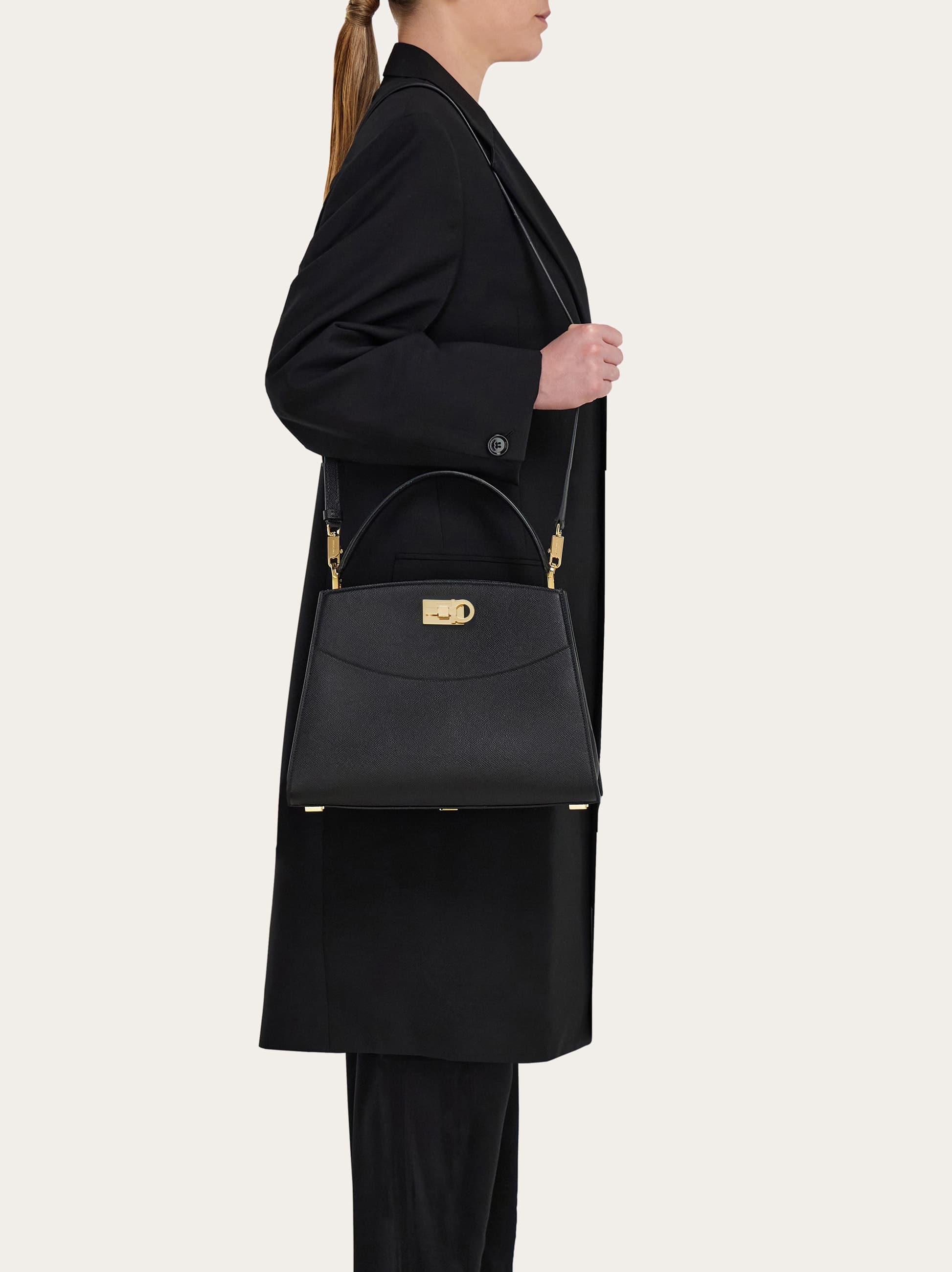  Ferragamo Damen New Ferragamo Studio Box Bag (m) Schwarz 