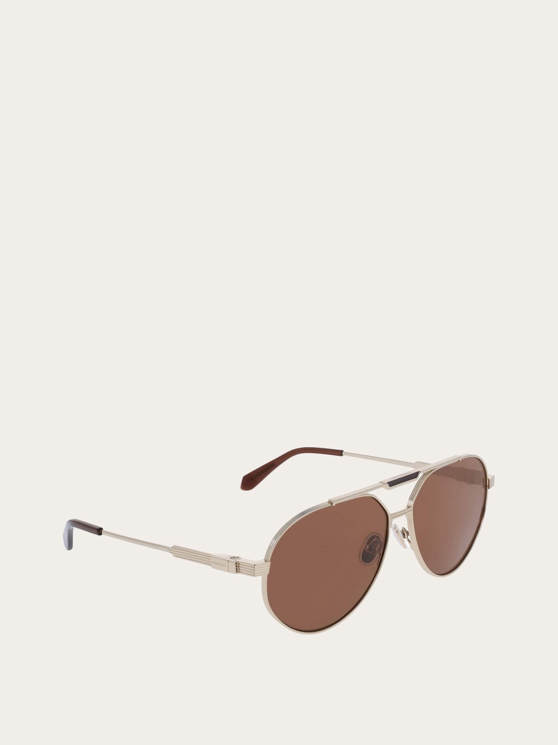 Ferragamo 62mm Oversize Aviator Sunglasses In Gold
