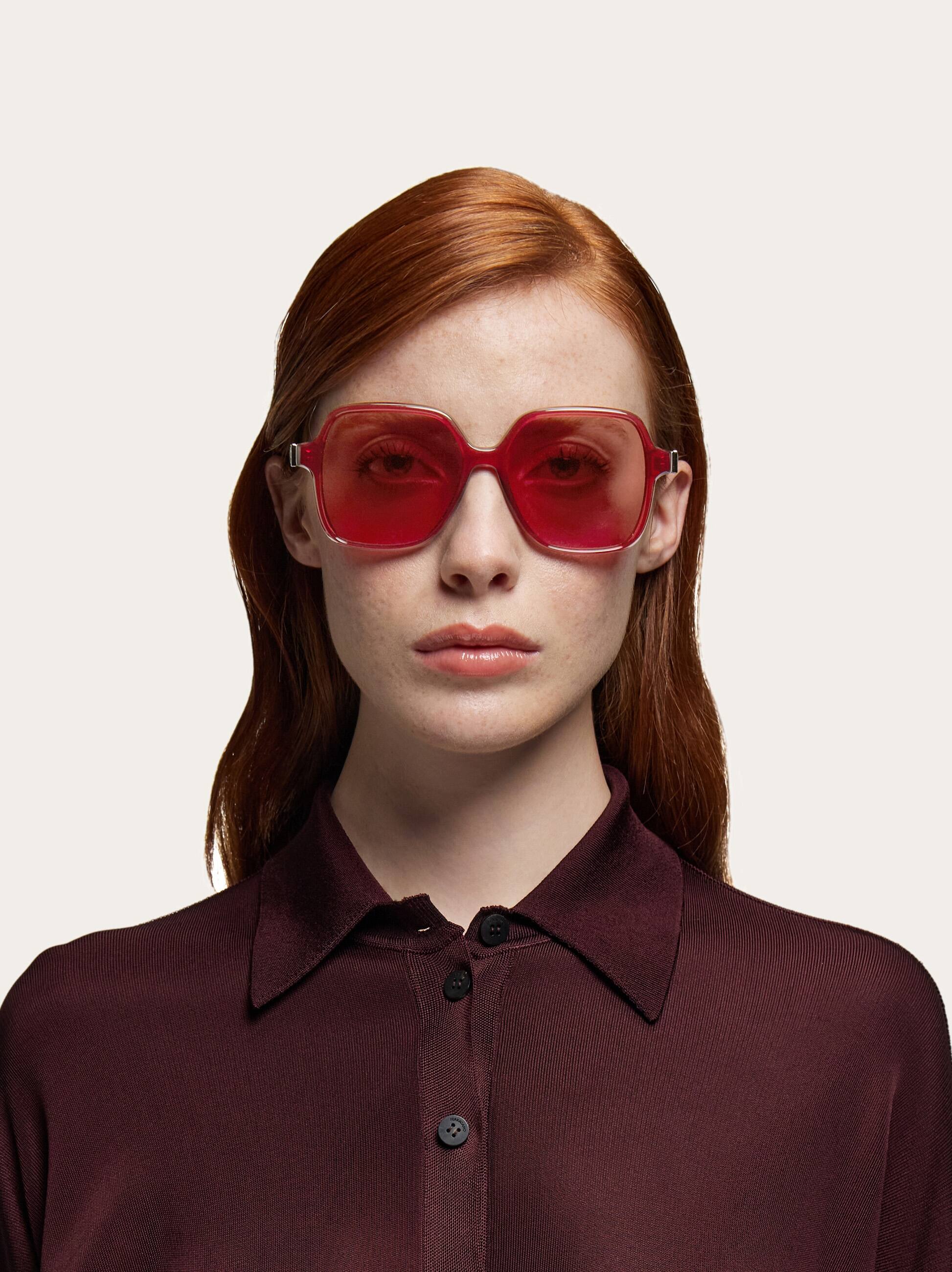  Ferragamo Women Square Frame Sunglasses Red 