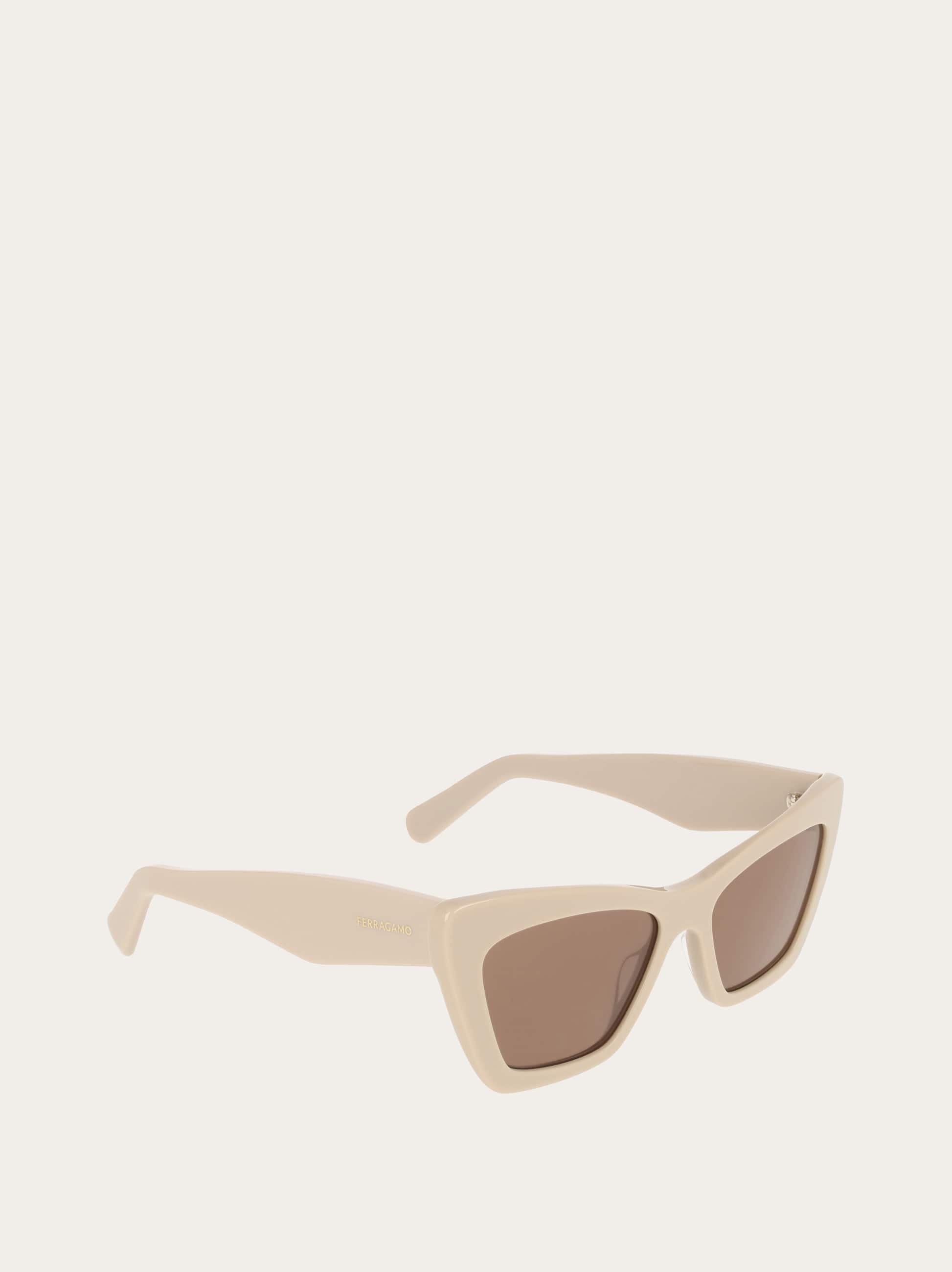  Ferragamo Women Butterfly Frame Sunglasses Colorless 