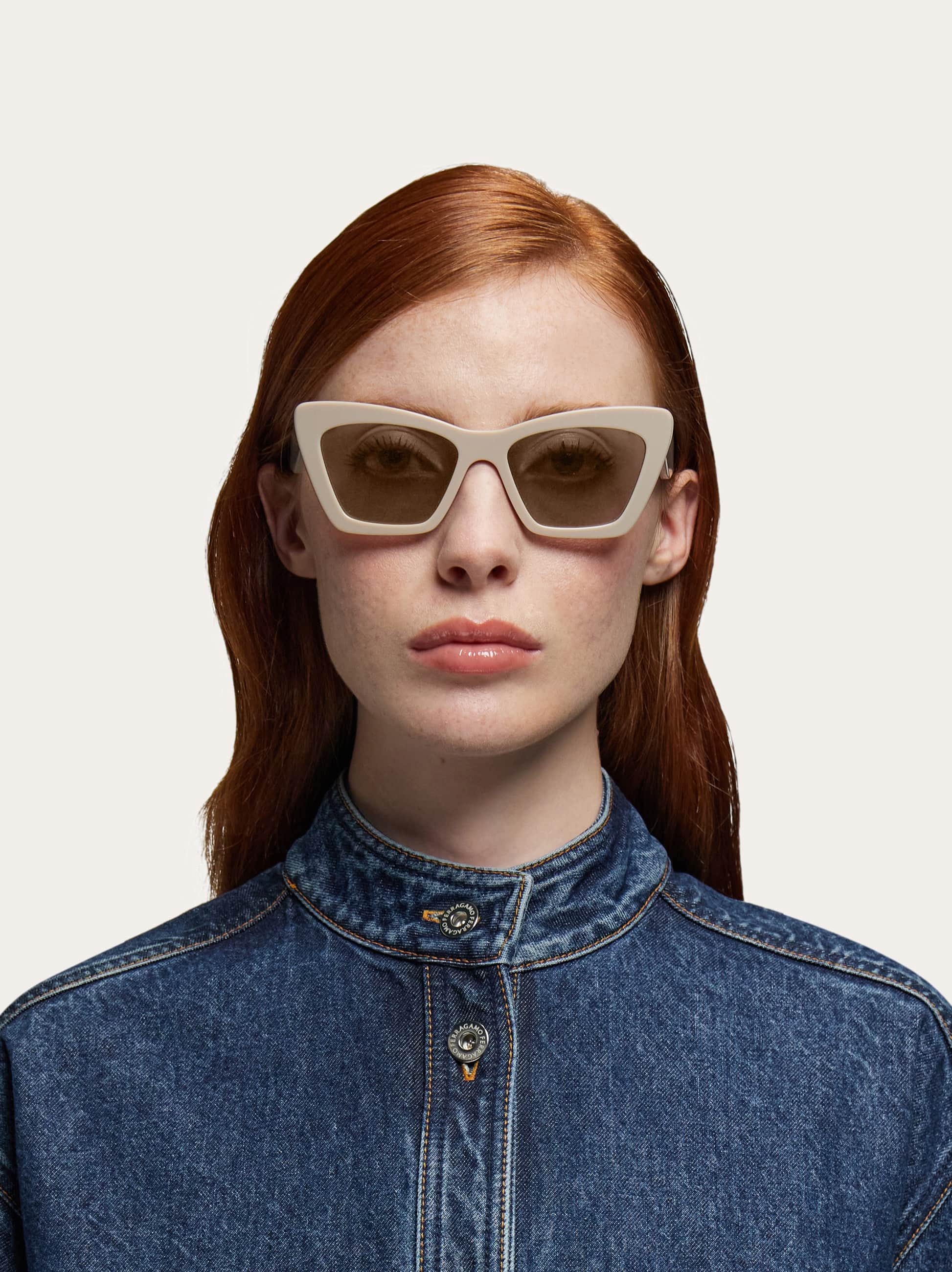 Ferragamo Women Butterfly Frame Sunglasses Colorless 