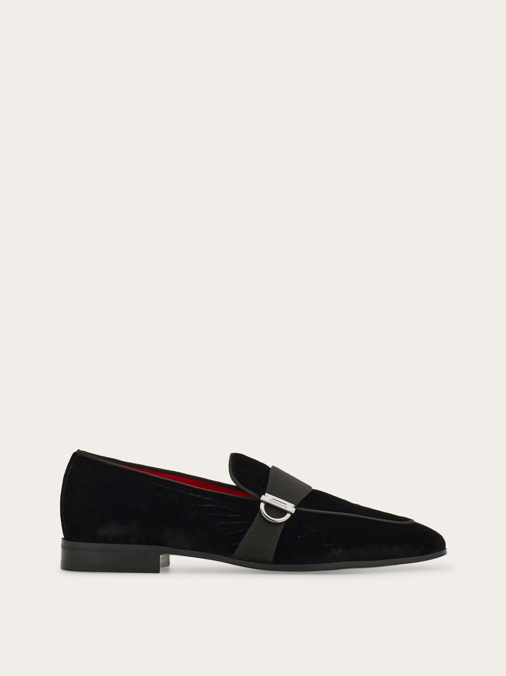 Ferragamo Loafer With Gancini Detail In Black