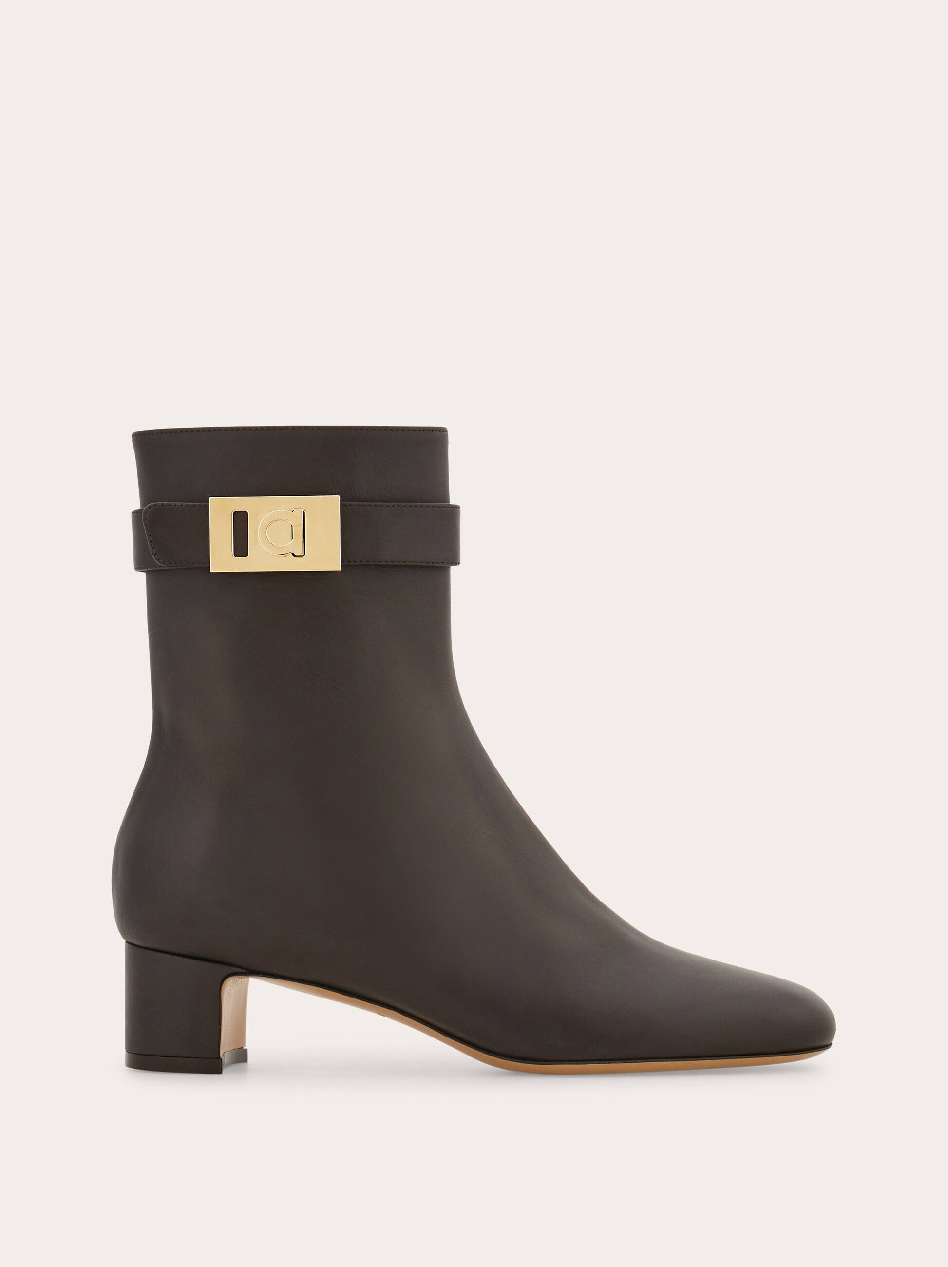 Ferragamo Donna Stivaletto fibbia Hug Marrone Taglia 35.5