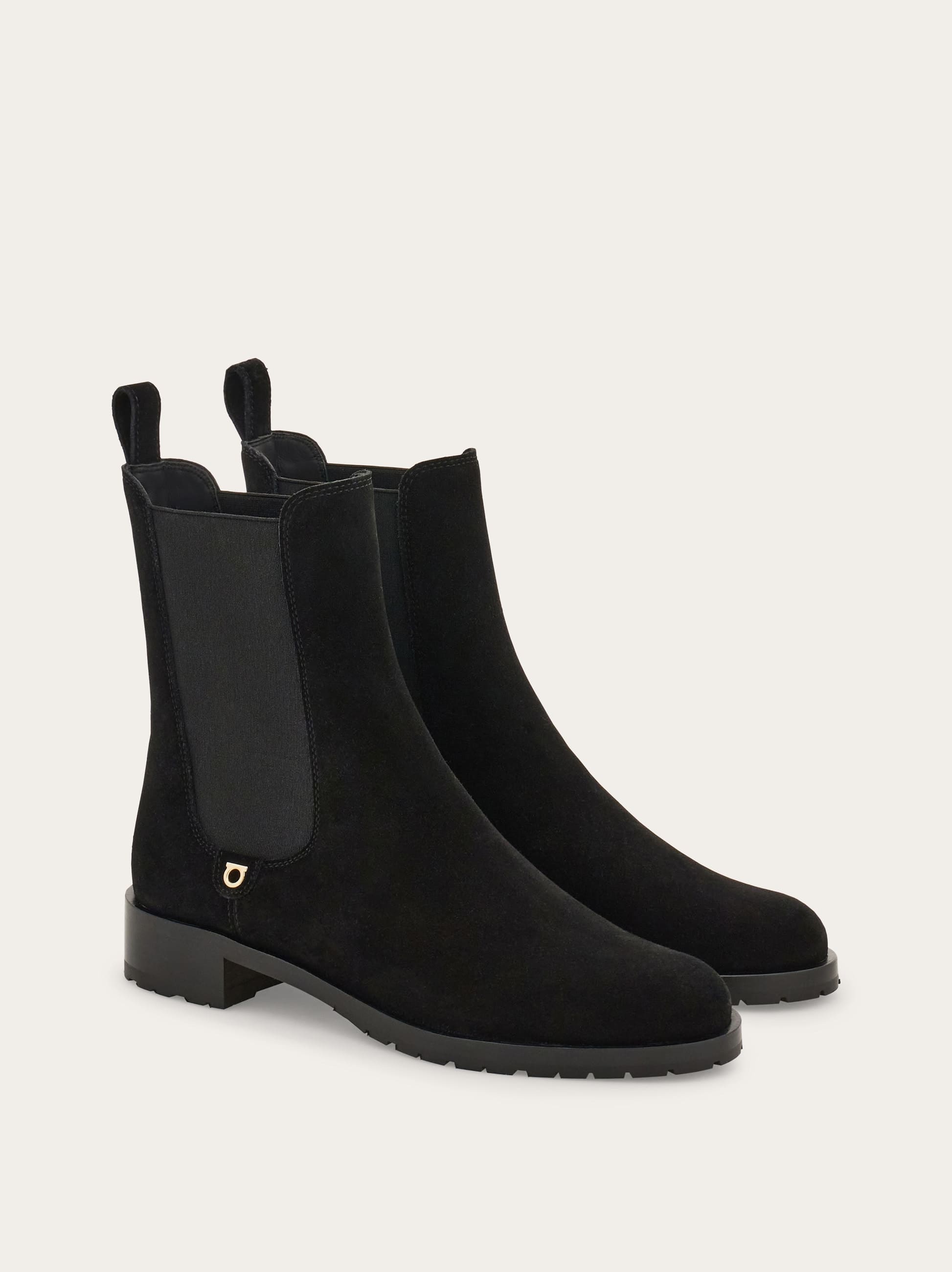 Ferragamo Chelsea Boot In Black