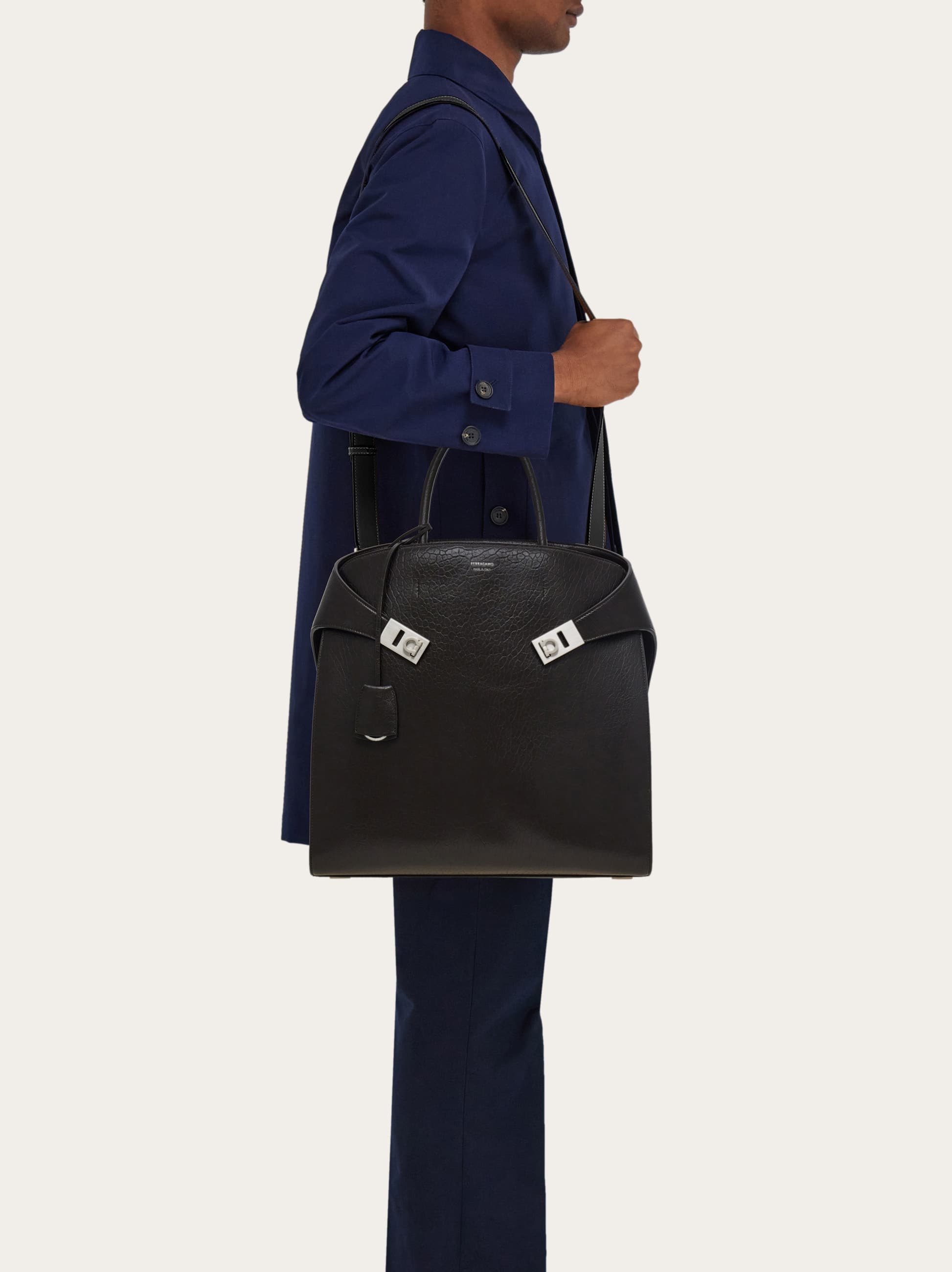  Ferragamo Herren Totebag Hug Braun 