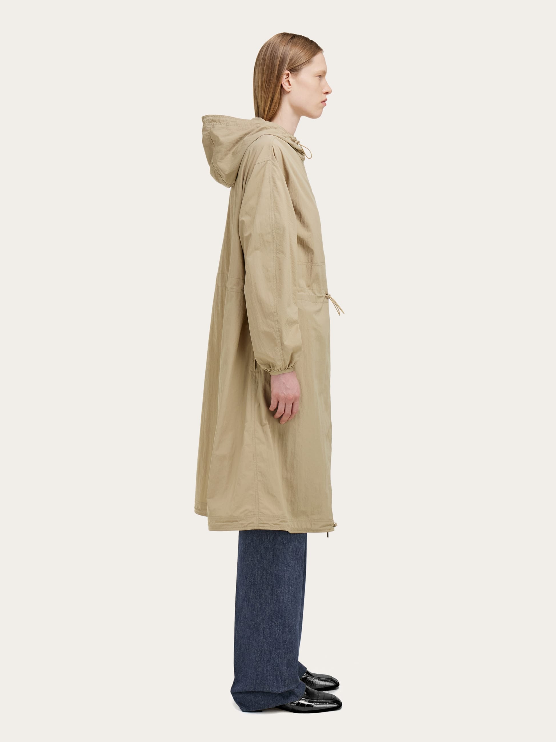  Ferragamo Damen Technischer Parka Mit Kapuze Beige 