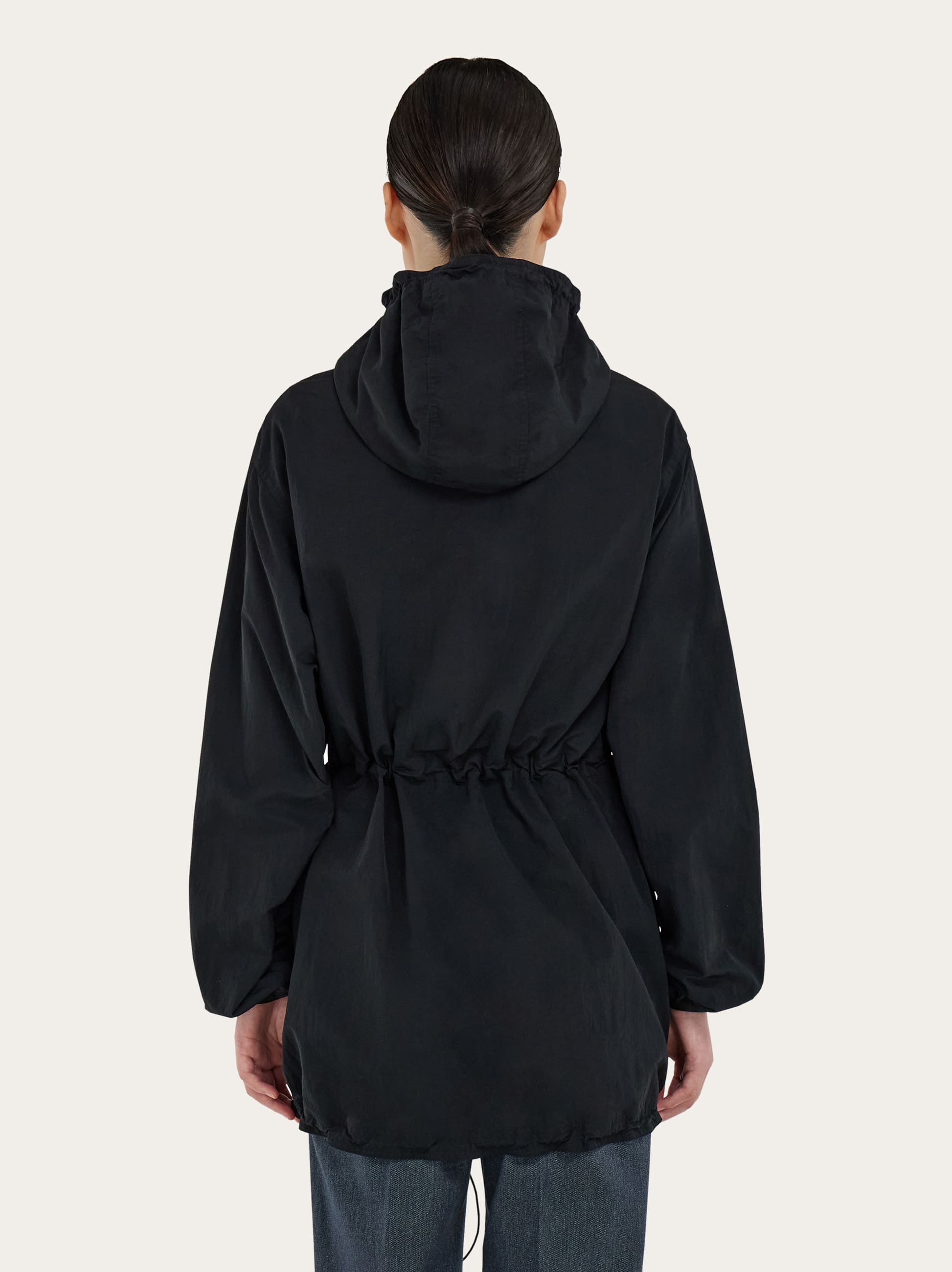  Ferragamo Damen Mittellanger Technischer Parka Schwarz 