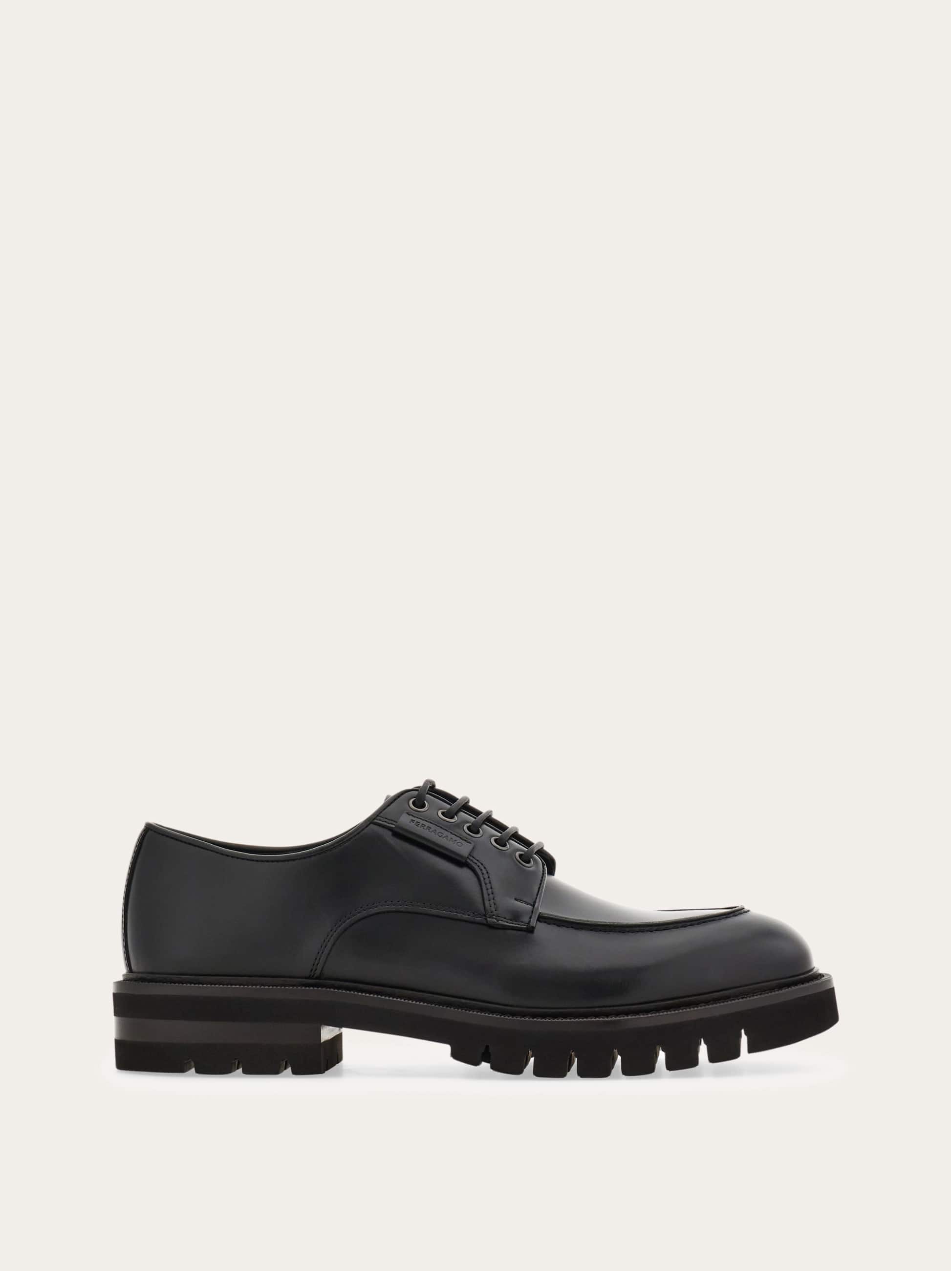 Ferragamo Derby Shoe In Black