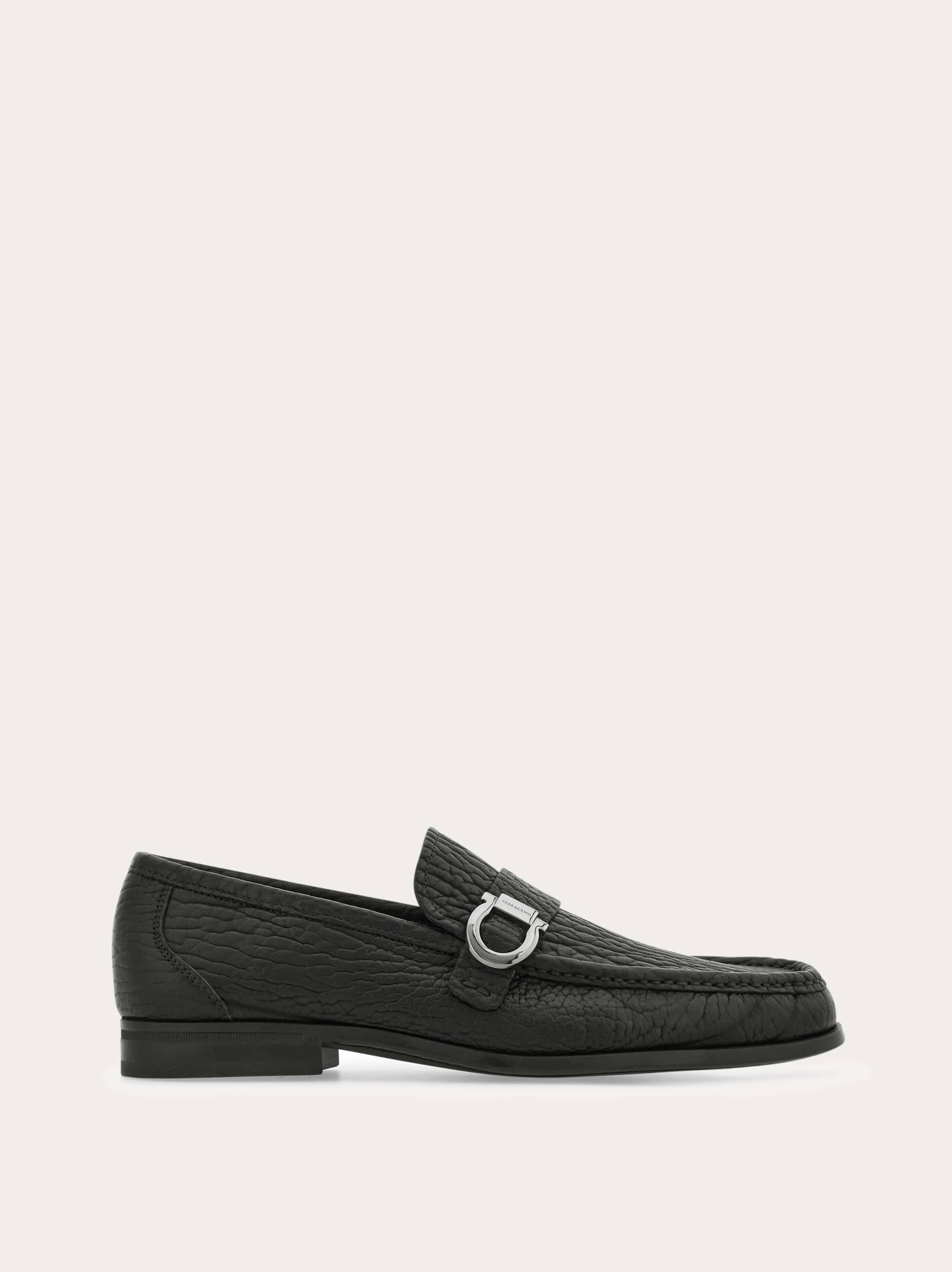 Ferragamo Leather Caspian Loafers In Black