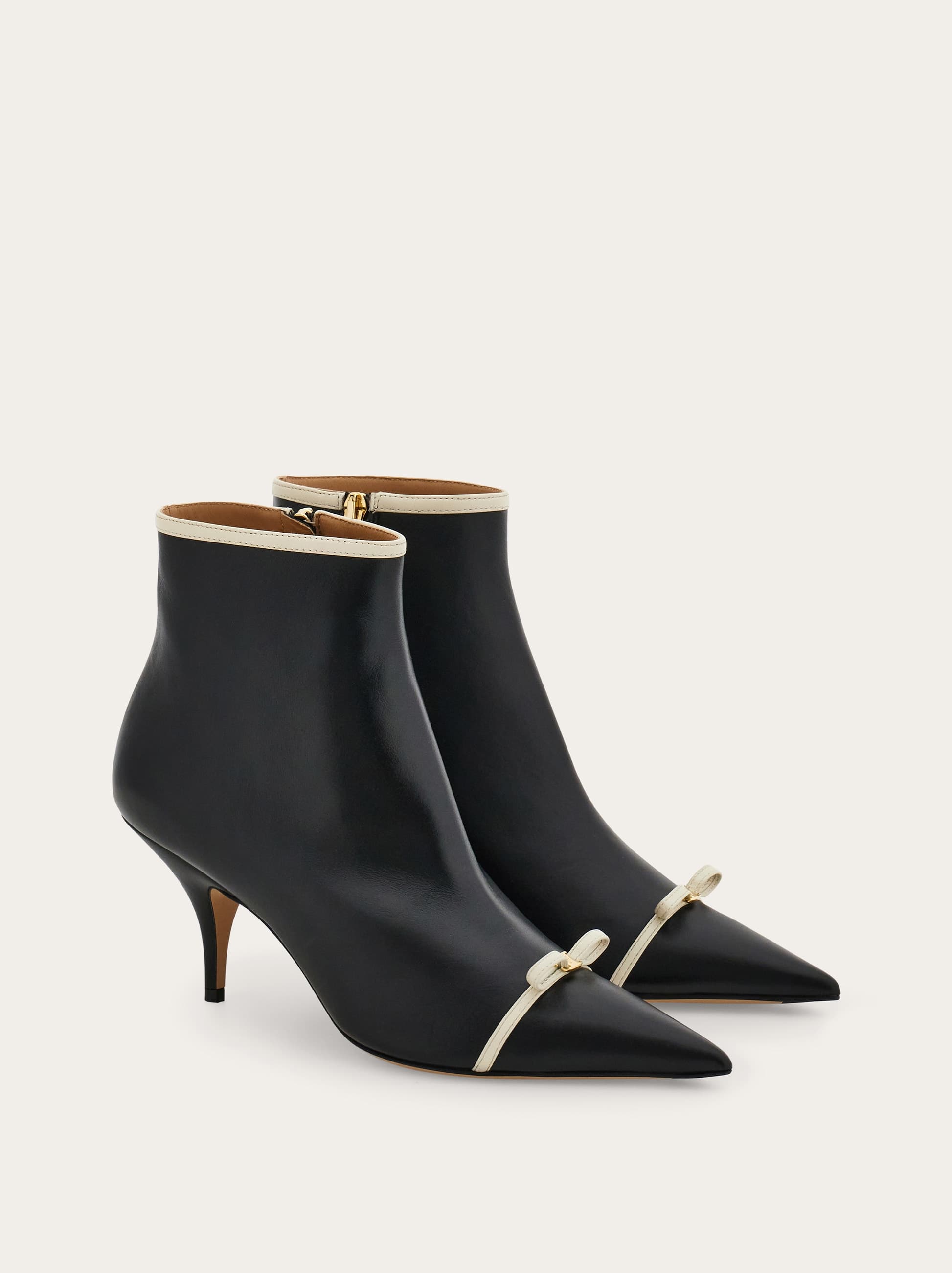  Ferragamo Damen Stiefelette Mit Mini Bow Schwarz Größe 36 