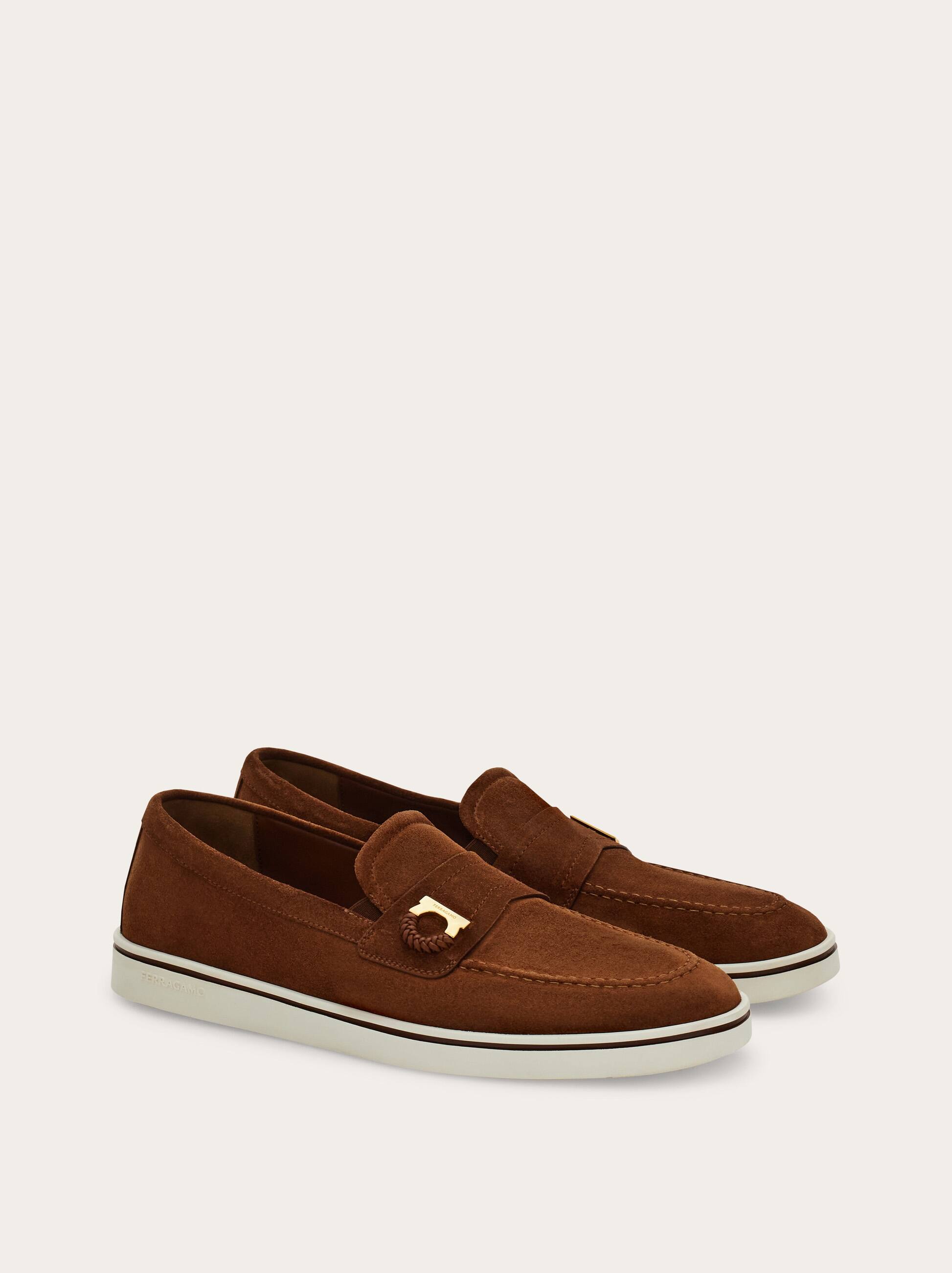  Ferragamo Herren Bootsschuh Mit Gancini-ornament Braun Größe 40 